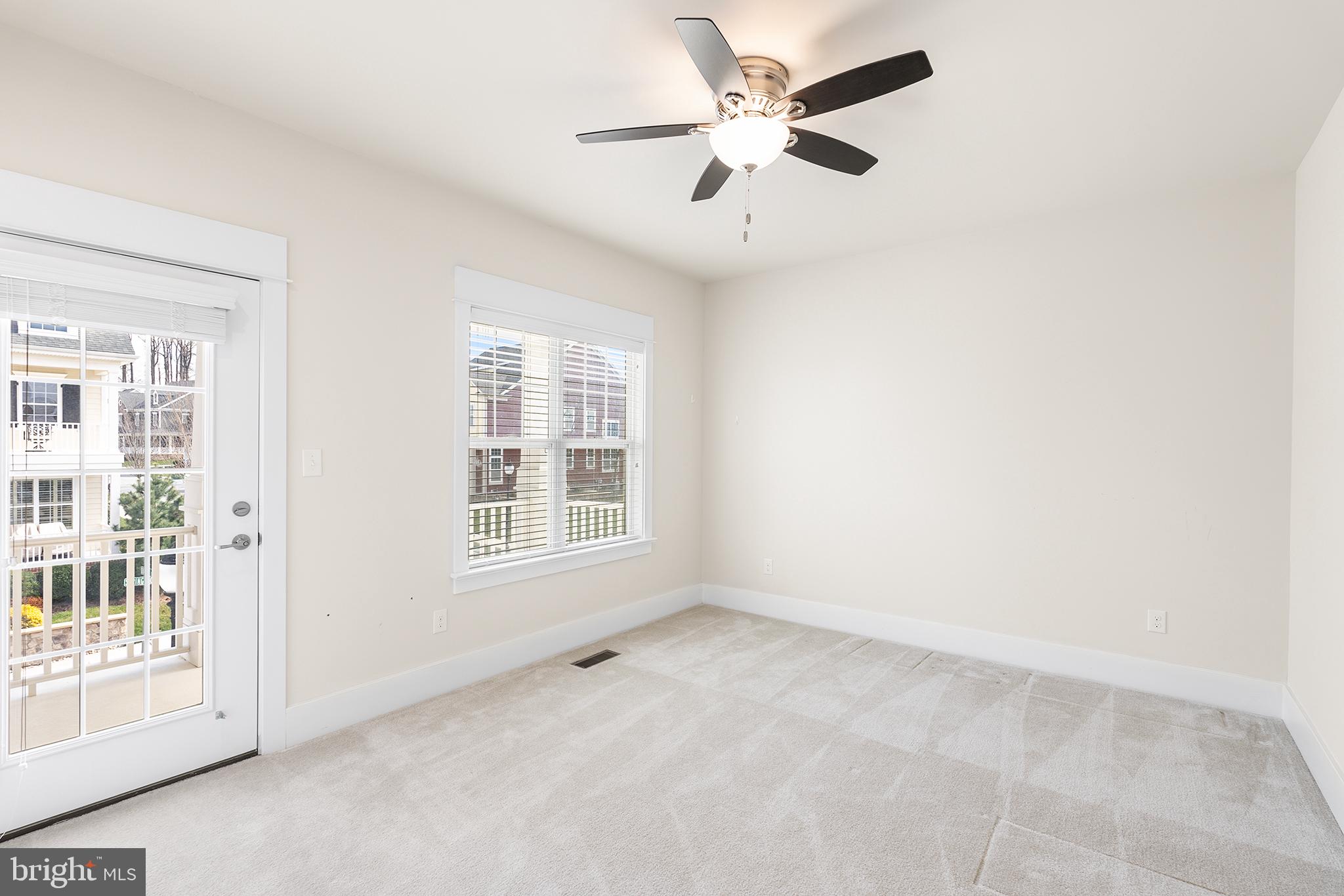 SPRING OAK - Residential