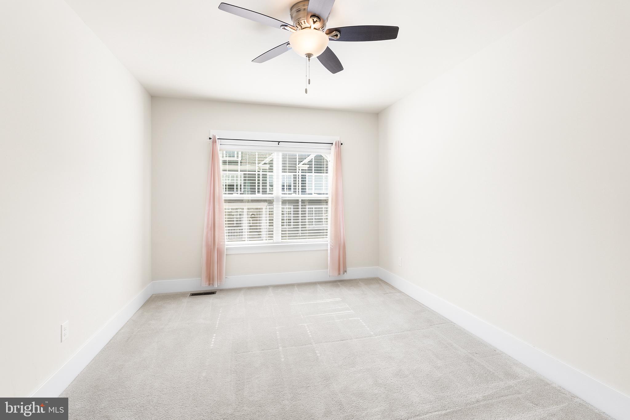 SPRING OAK - Residential