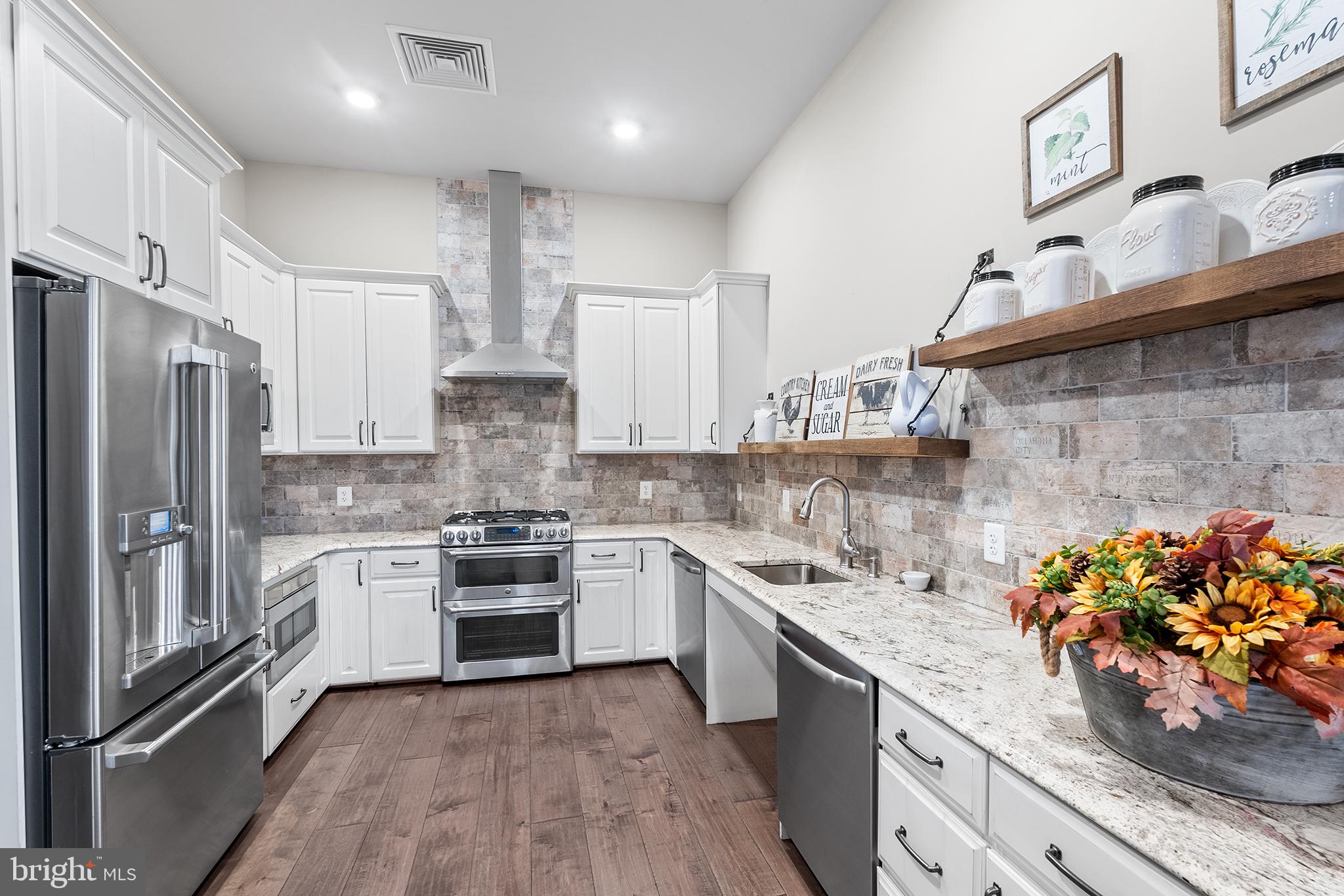 SPRING OAK - Residential