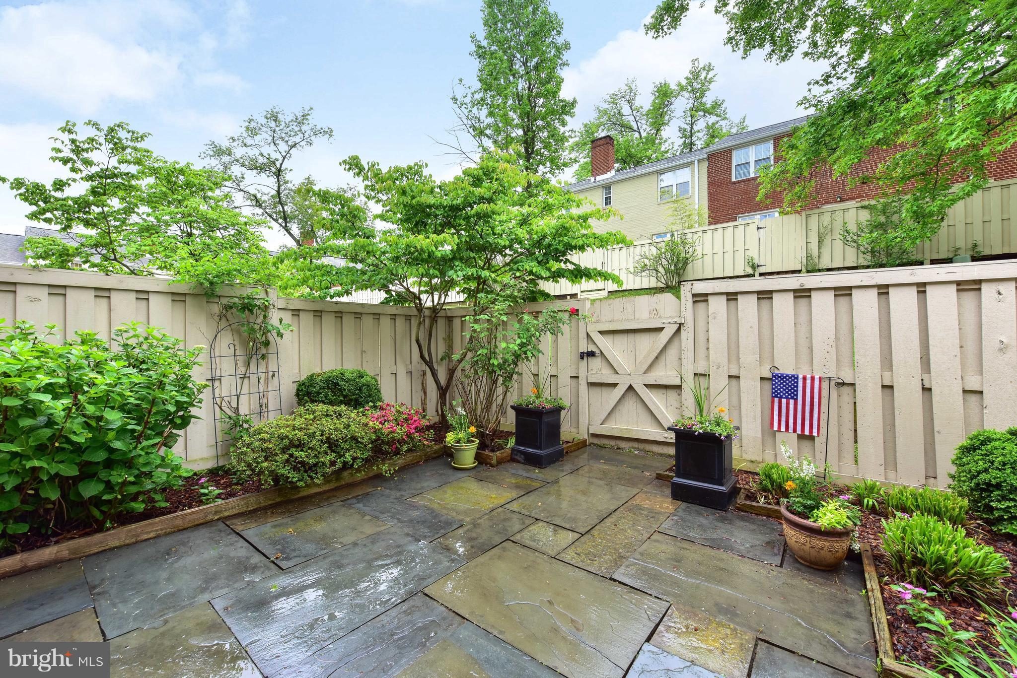 FAIRLINGTON TOWNE - Residential