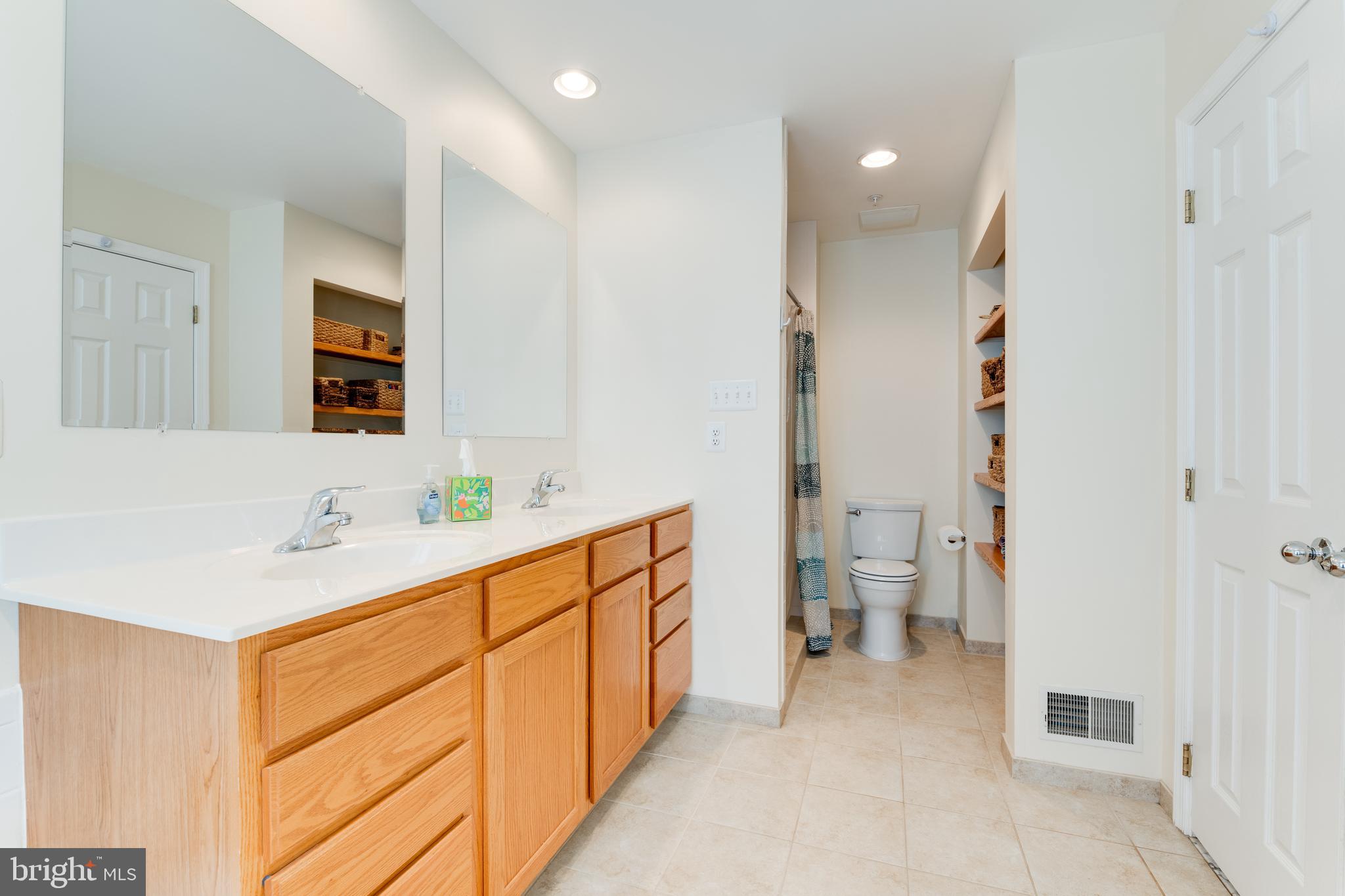 RUSSETT - Residential