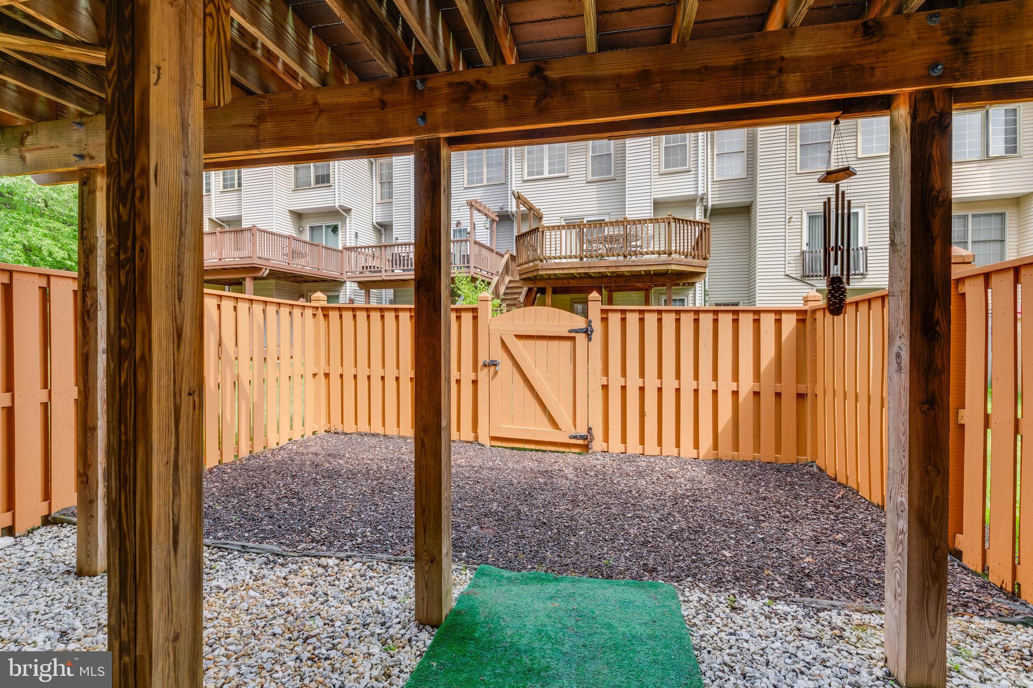 RUSSETT - Residential