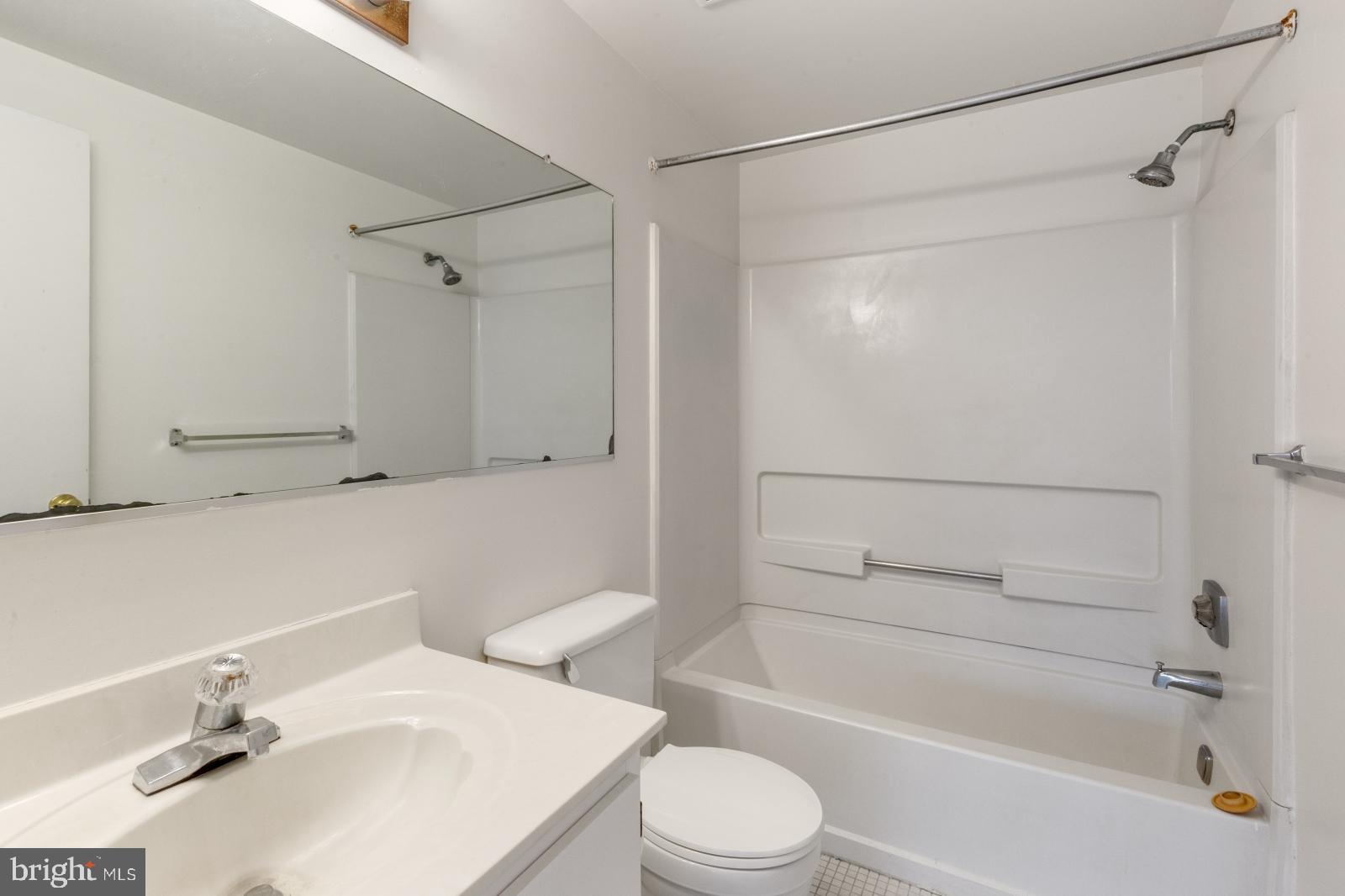 WASHINGTON SQ WEST - Residential Lease