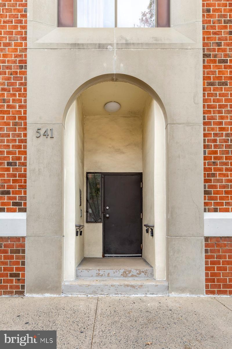 WASHINGTON SQ WEST - Residential Lease