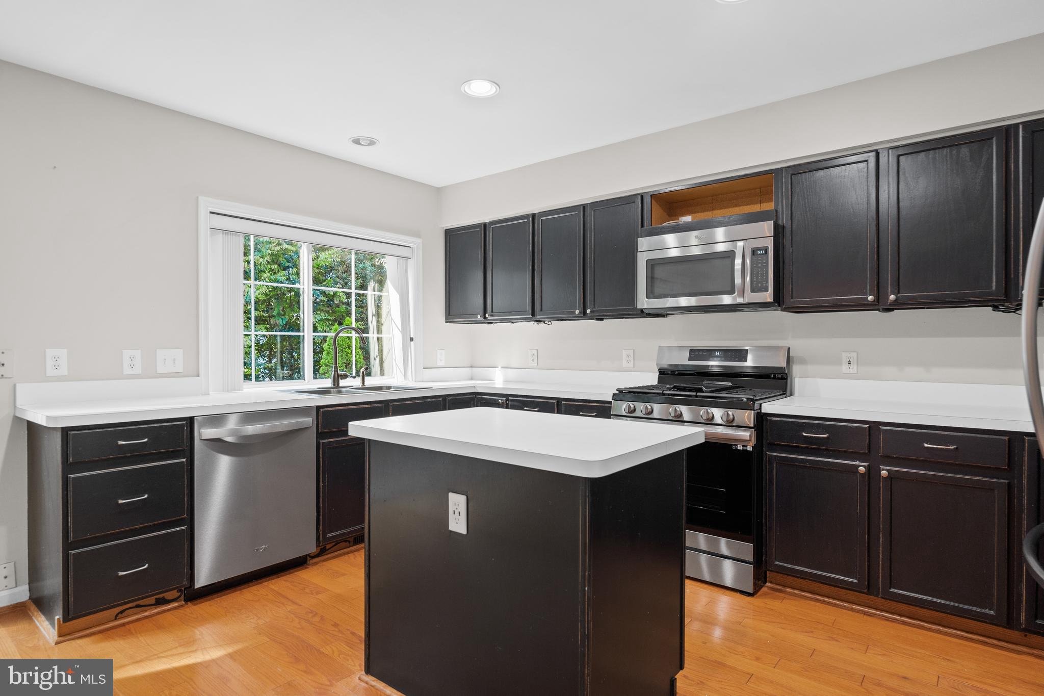 LAKE RIDGE - Residential Lease