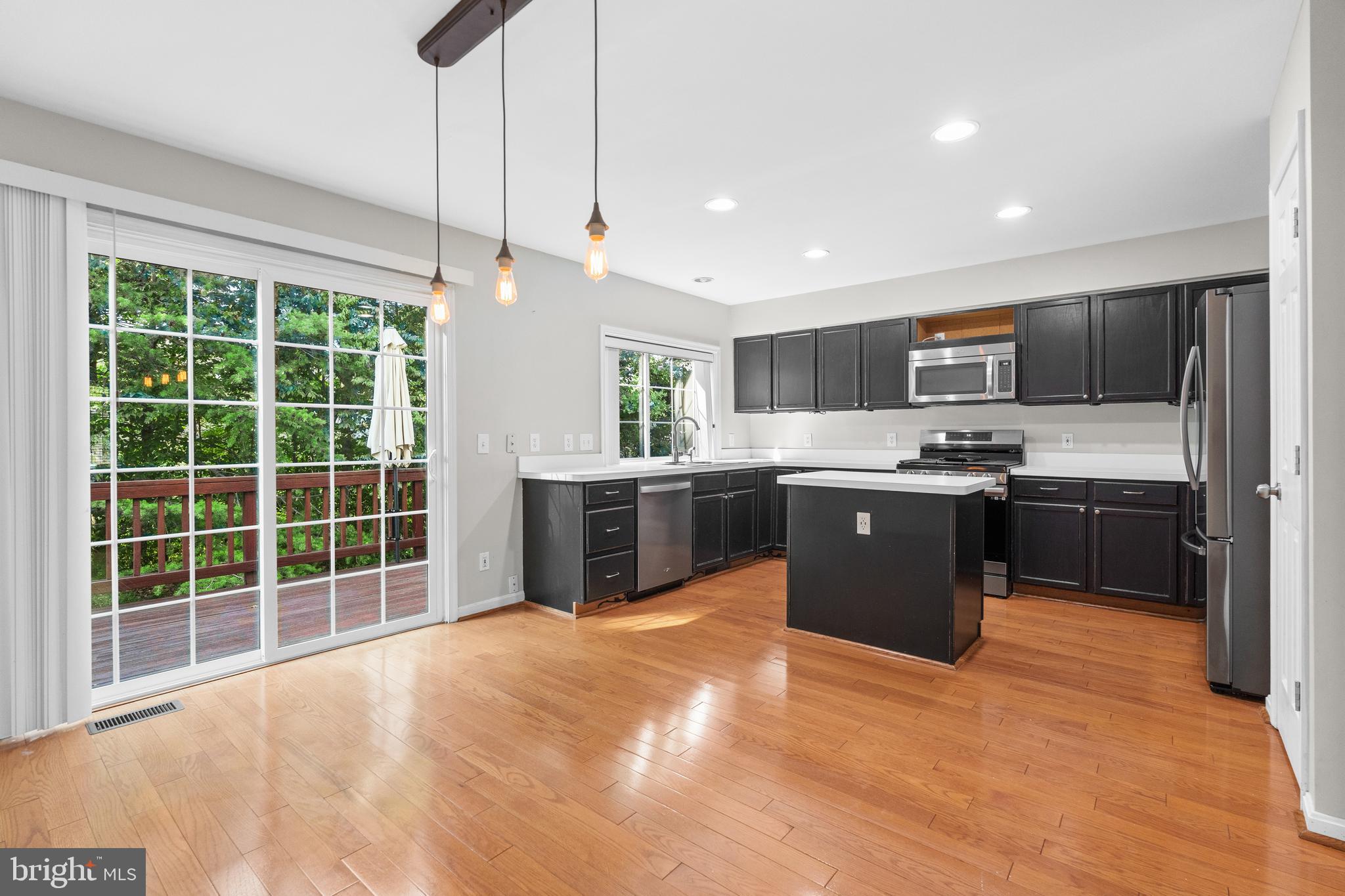 LAKE RIDGE - Residential Lease