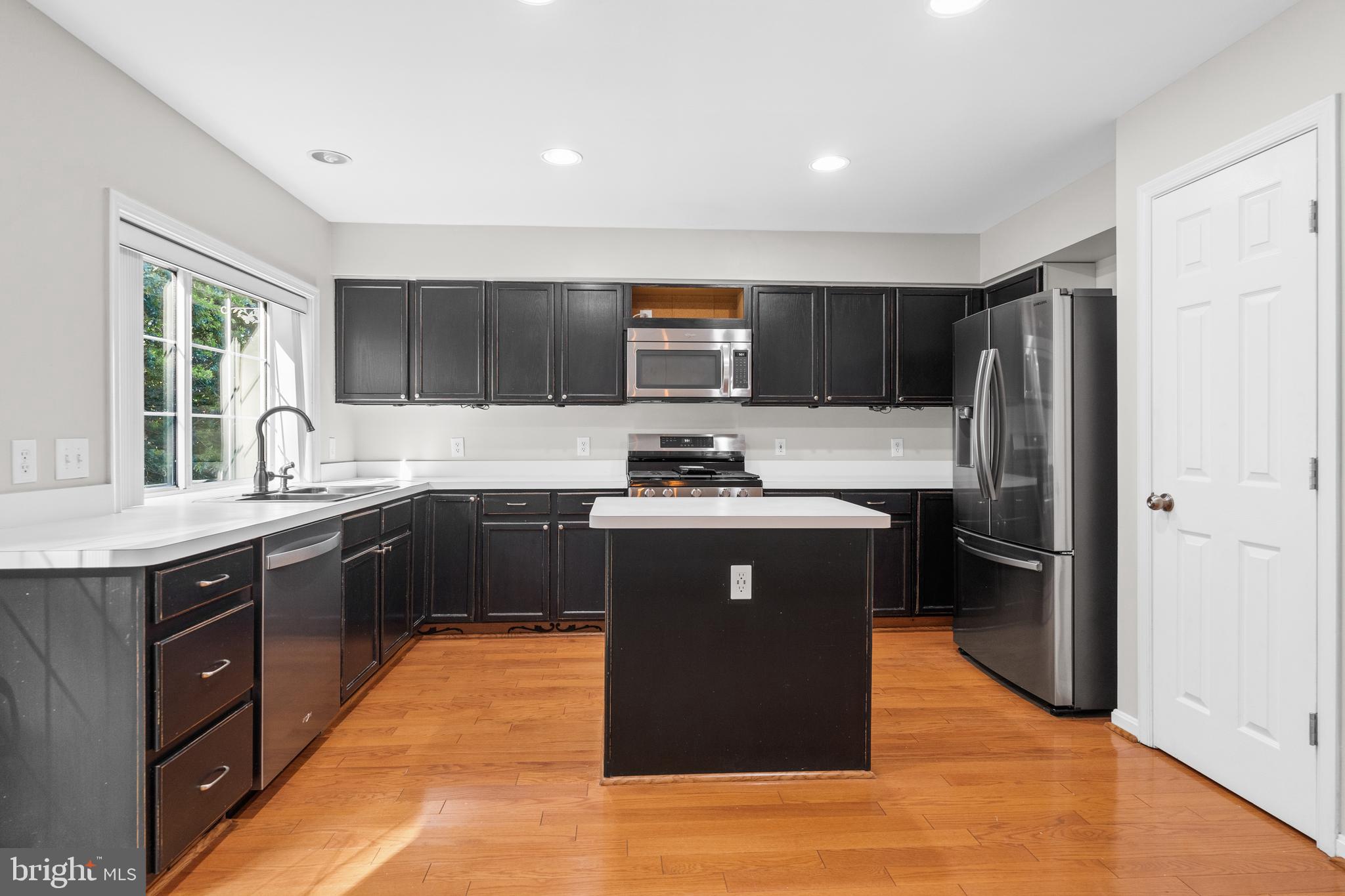 LAKE RIDGE - Residential Lease