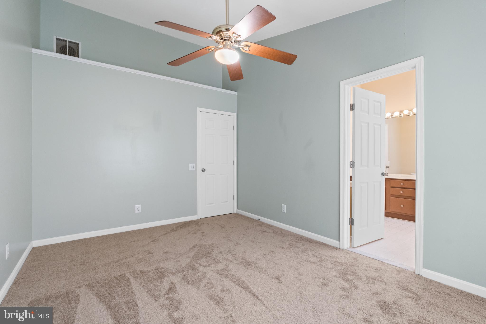 LAKE RIDGE - Residential Lease