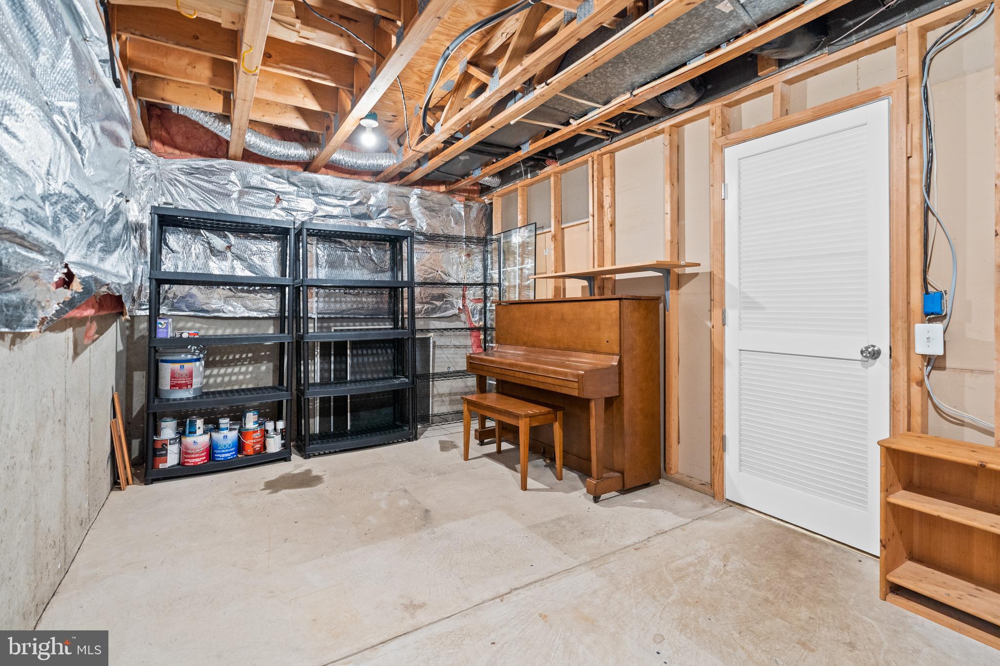 LAKE RIDGE - Residential Lease