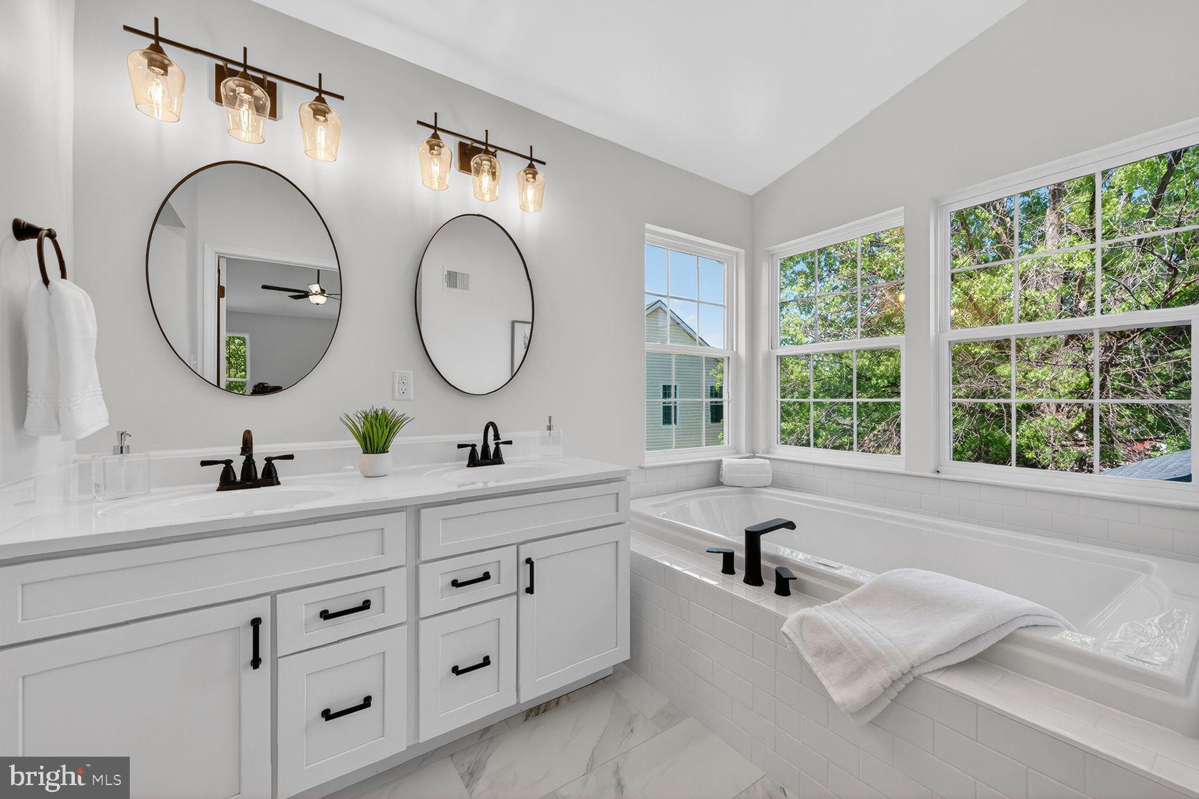 POLO FIELDS - Residential