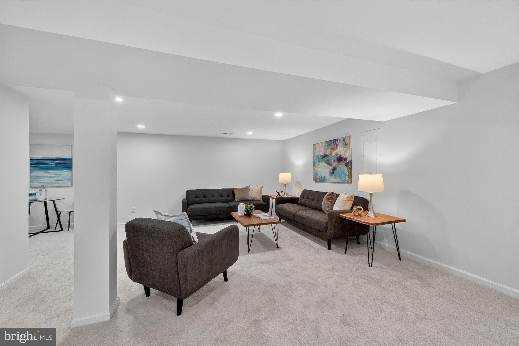 POLO FIELDS - Residential