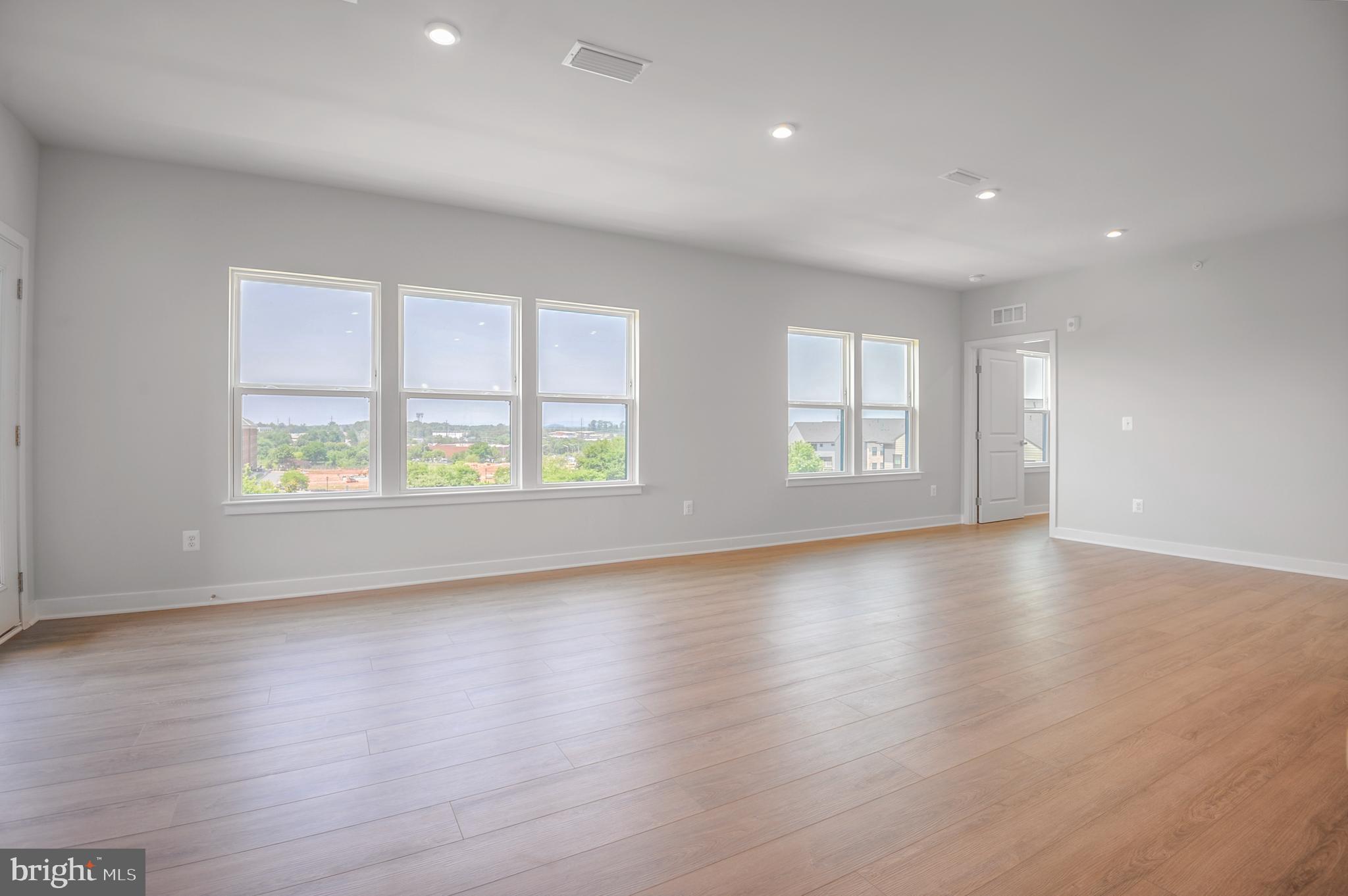 ELLIPSE AT WESTFIELDS - Residential Lease