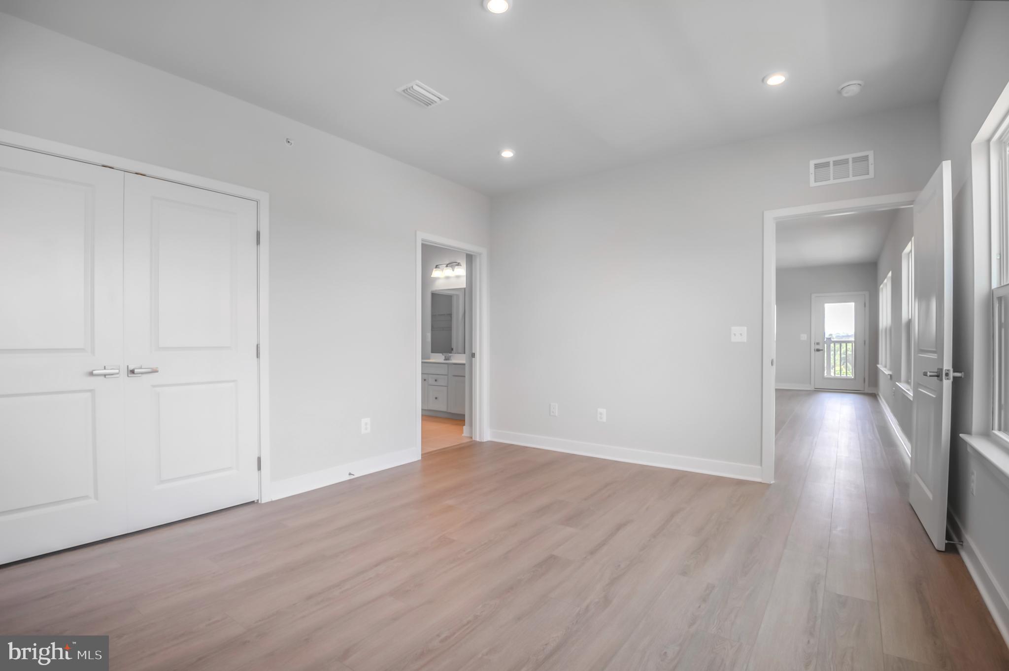 ELLIPSE AT WESTFIELDS - Residential Lease