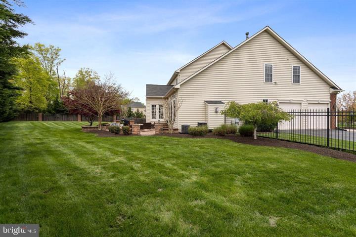 CEDAR HUNT - Residential Lease