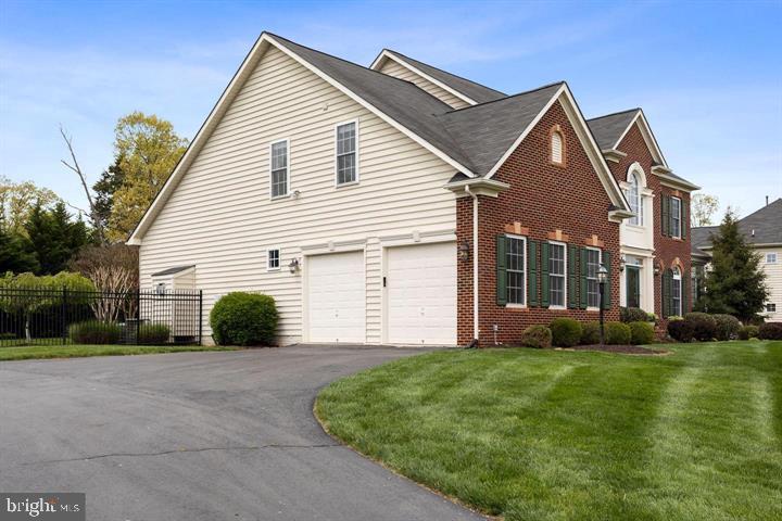 CEDAR HUNT - Residential Lease