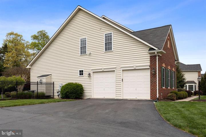 CEDAR HUNT - Residential Lease