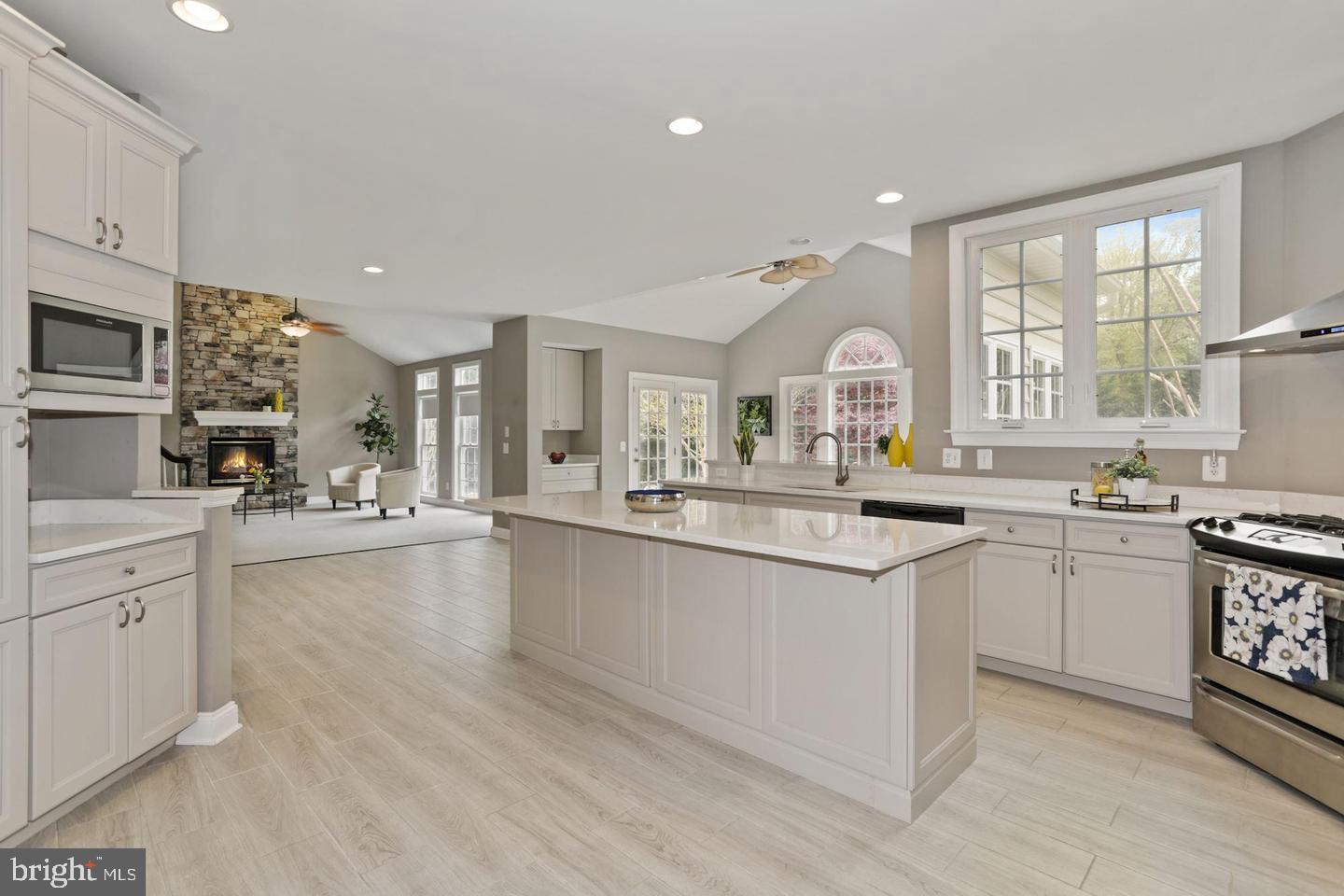 CEDAR HUNT - Residential Lease