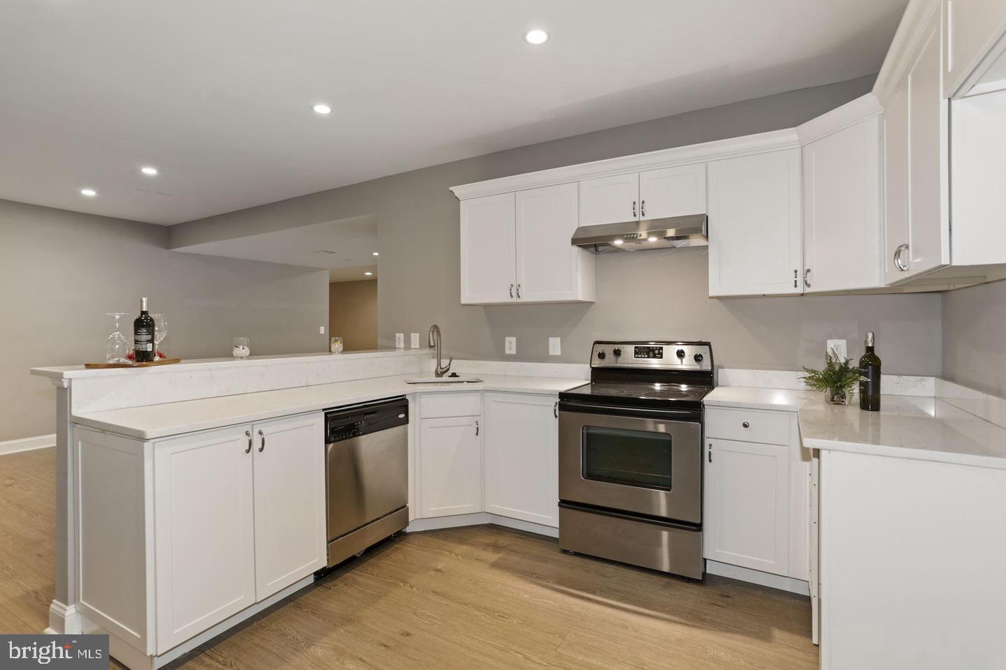 CEDAR HUNT - Residential Lease