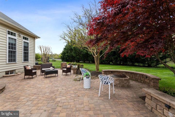 CEDAR HUNT - Residential Lease