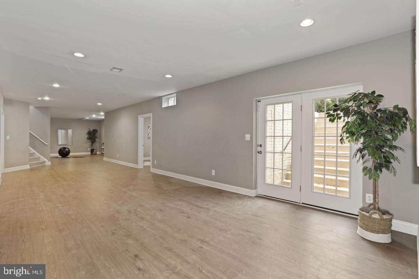 CEDAR HUNT - Residential Lease