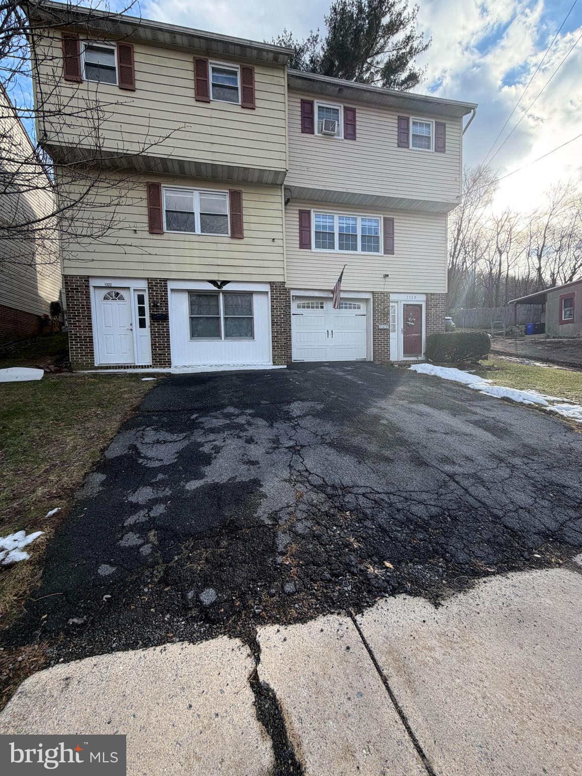 1322 FAIRVIEW STREET