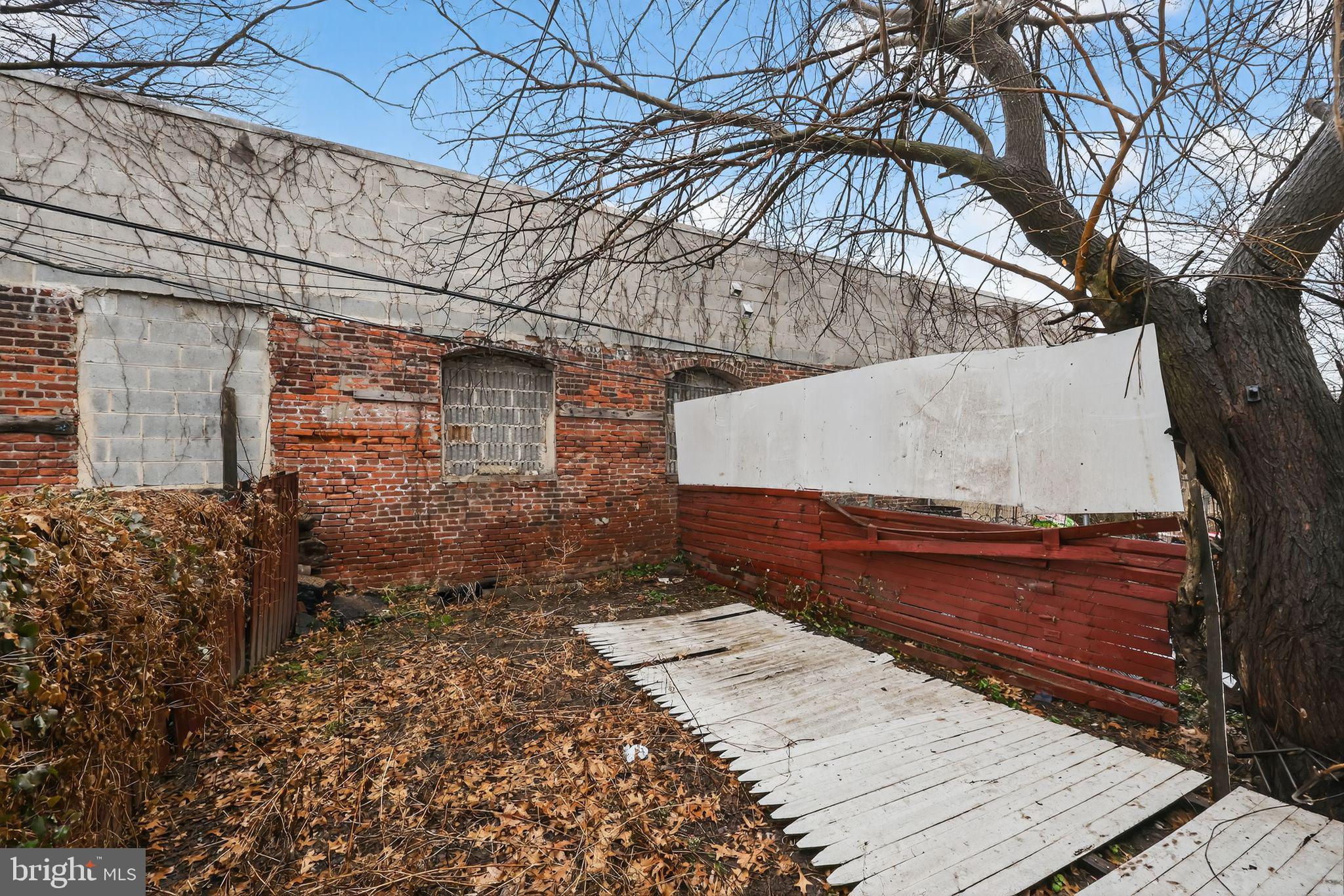 PHILADELPHIA - Residential