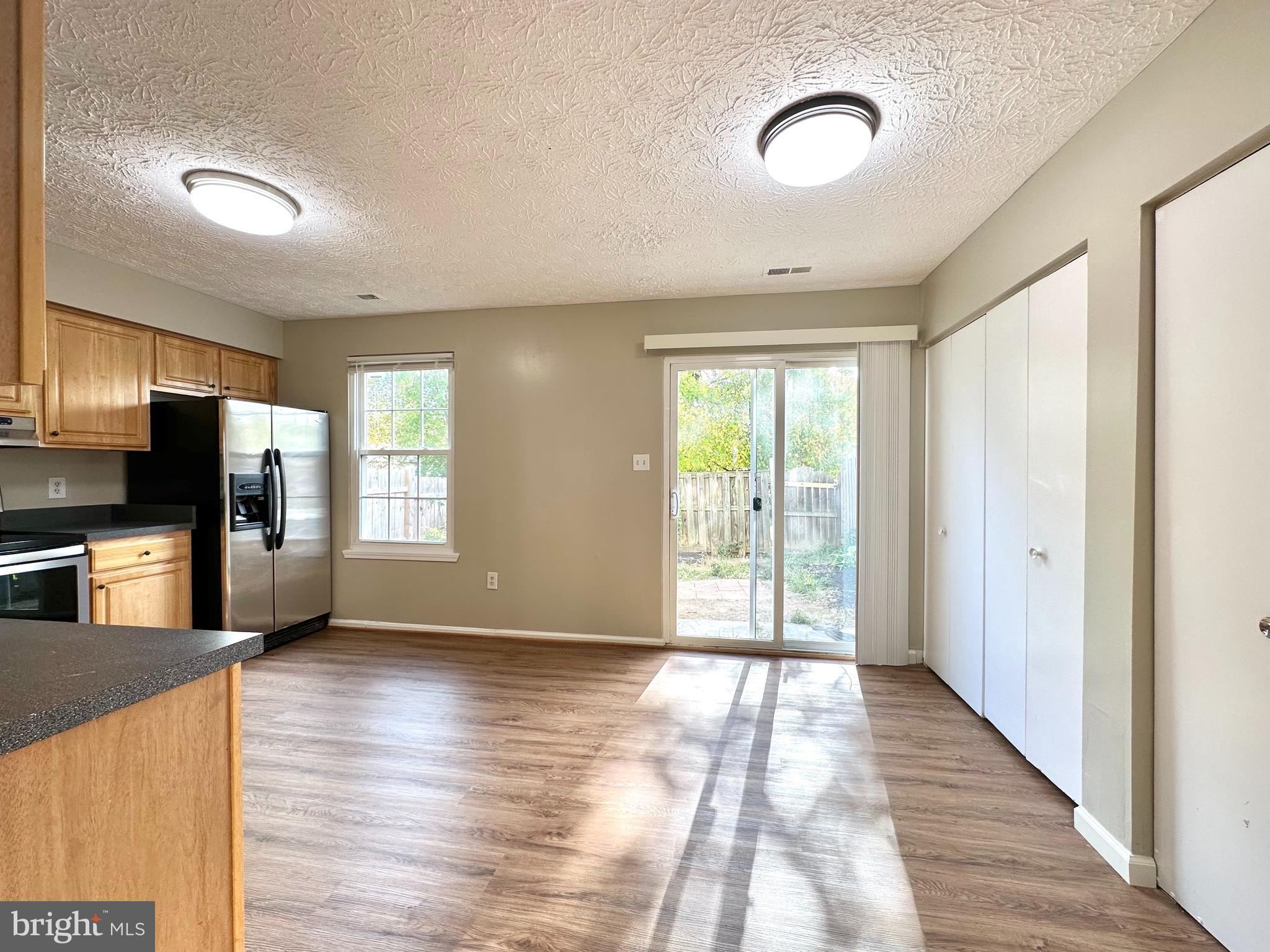 GUNNERS LAKE VILLAGE - Residential Lease