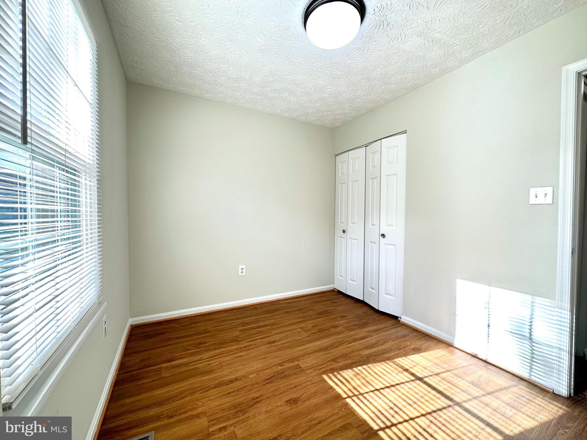 GUNNERS LAKE VILLAGE - Residential Lease