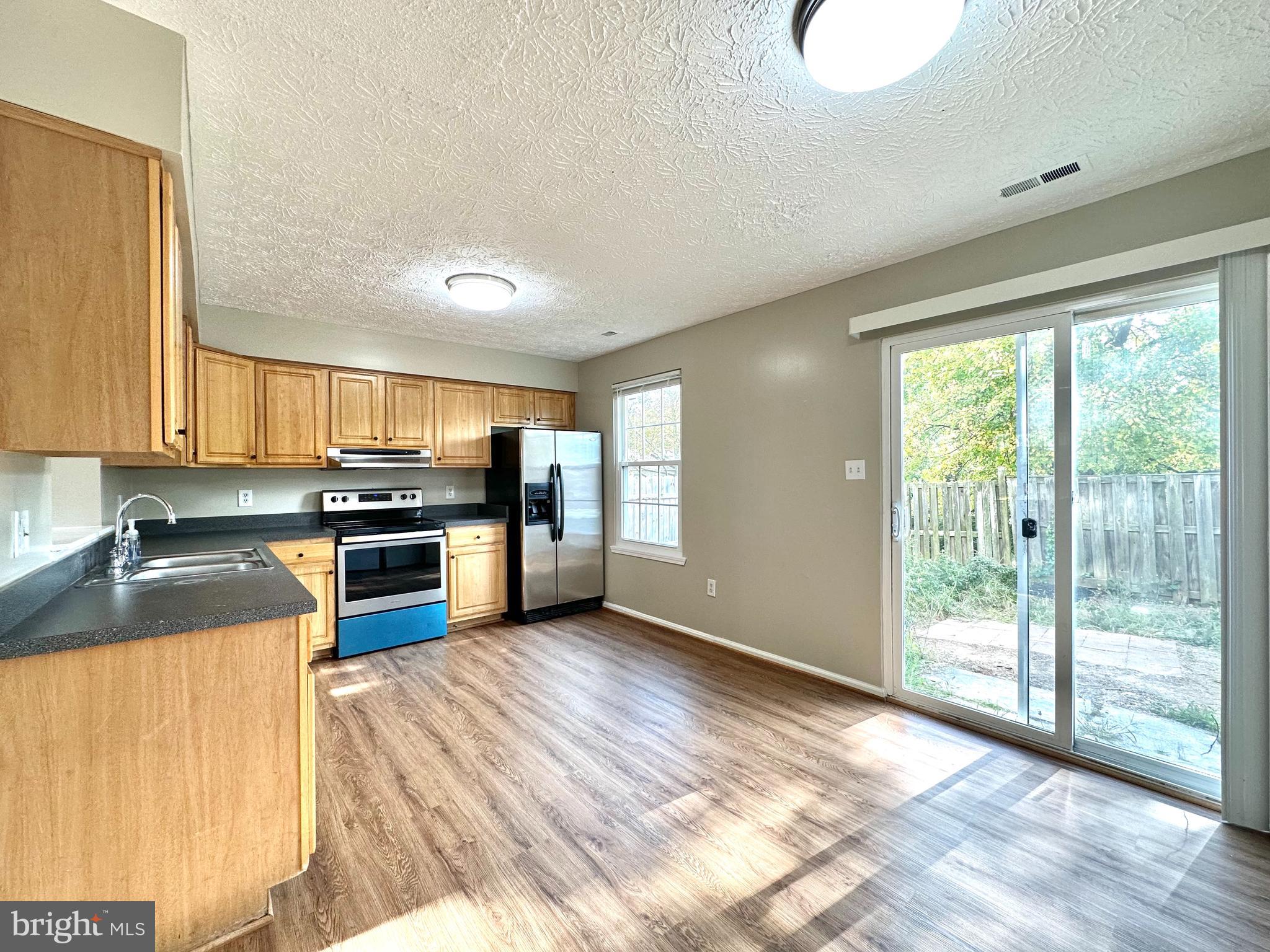 GUNNERS LAKE VILLAGE - Residential Lease