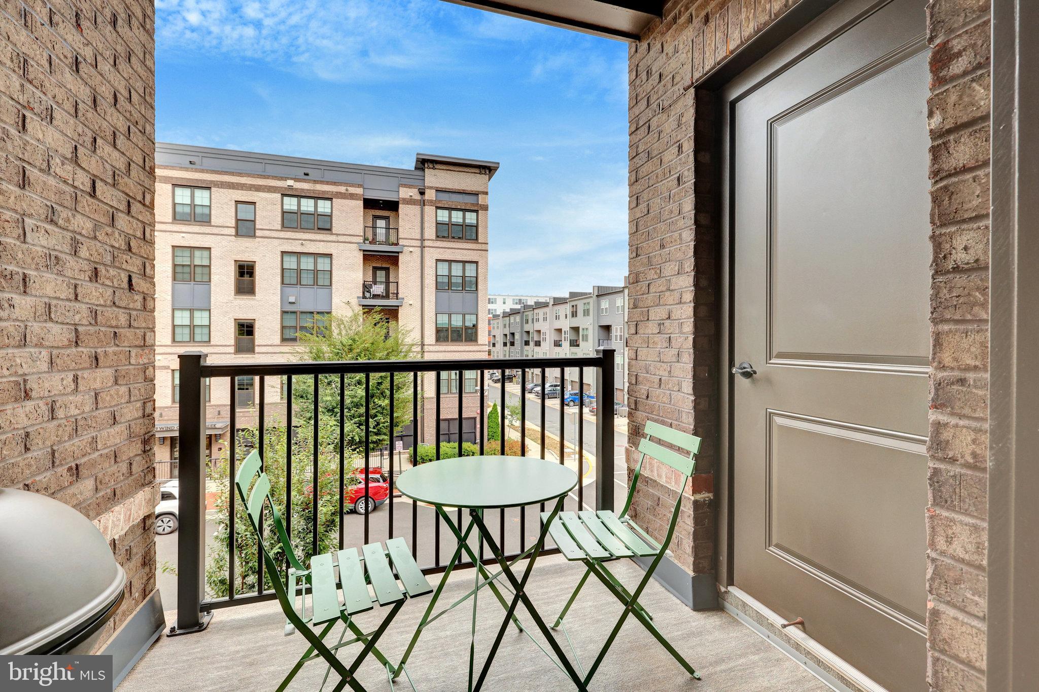 METROPARK AT ARROWBROOK - Residential