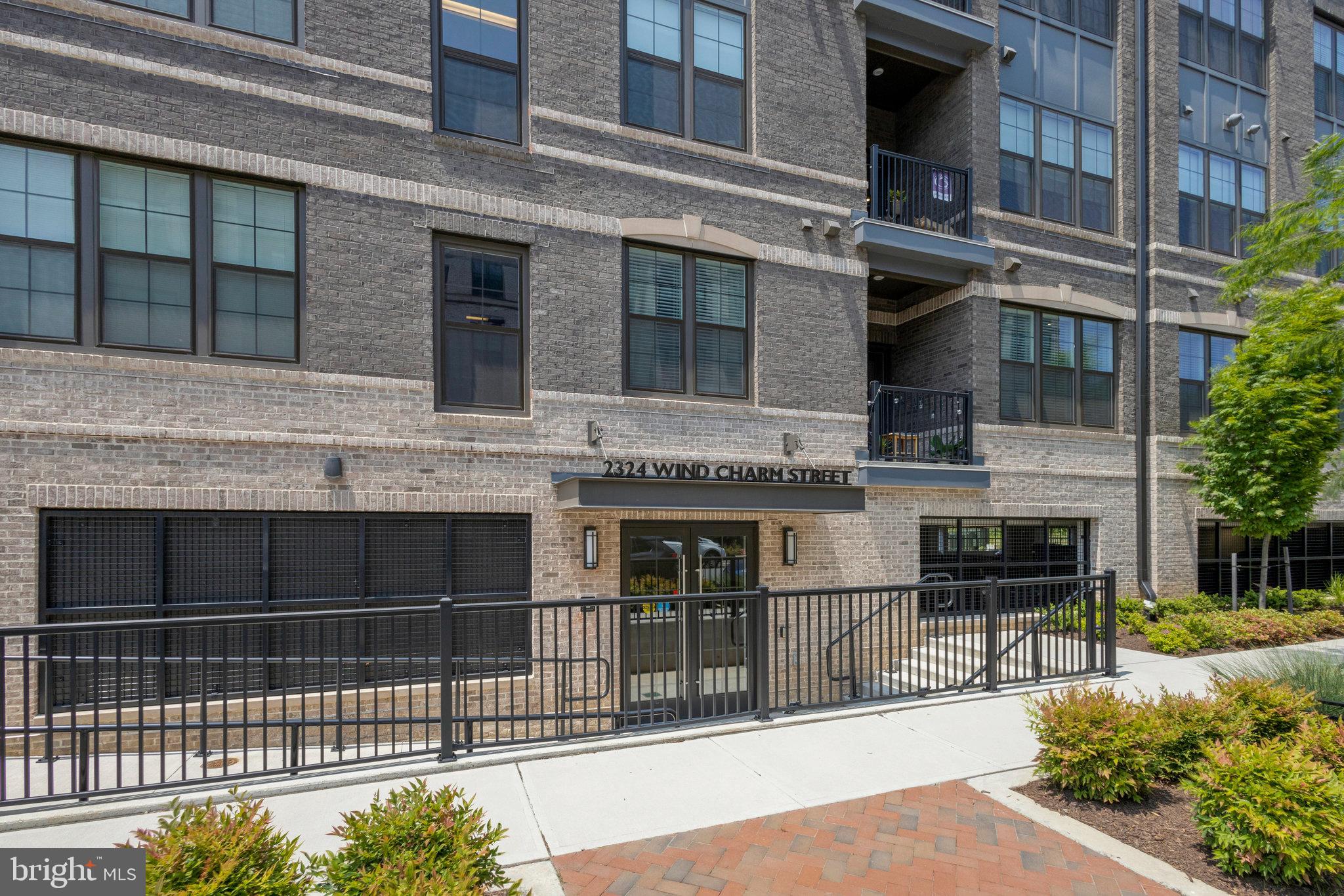 METROPARK AT ARROWBROOK - Residential