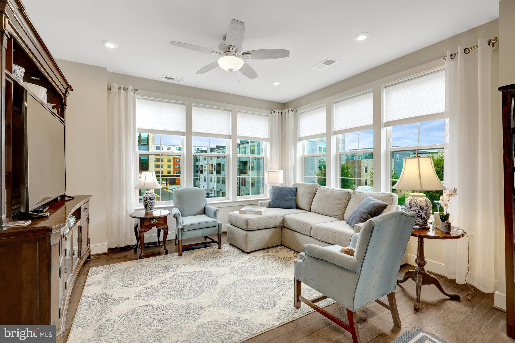 METROPARK AT ARROWBROOK - Residential