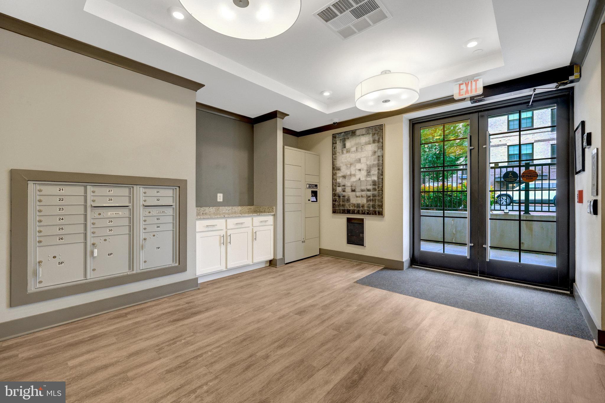 METROPARK AT ARROWBROOK - Residential