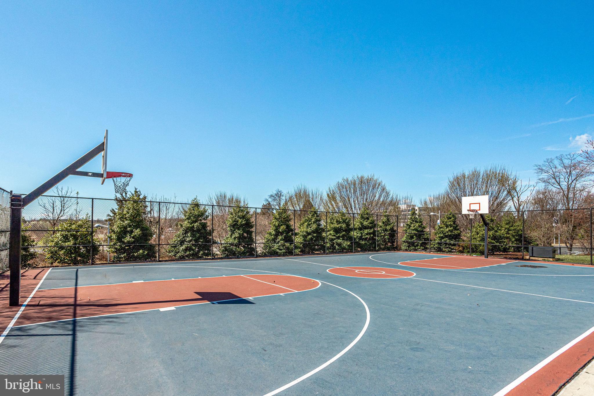 METROPARK AT ARROWBROOK - Residential