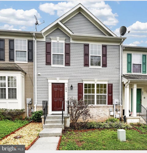 Townhouse For Sale - 204 Cannon Court<br/> STRASBURG, VA 22657