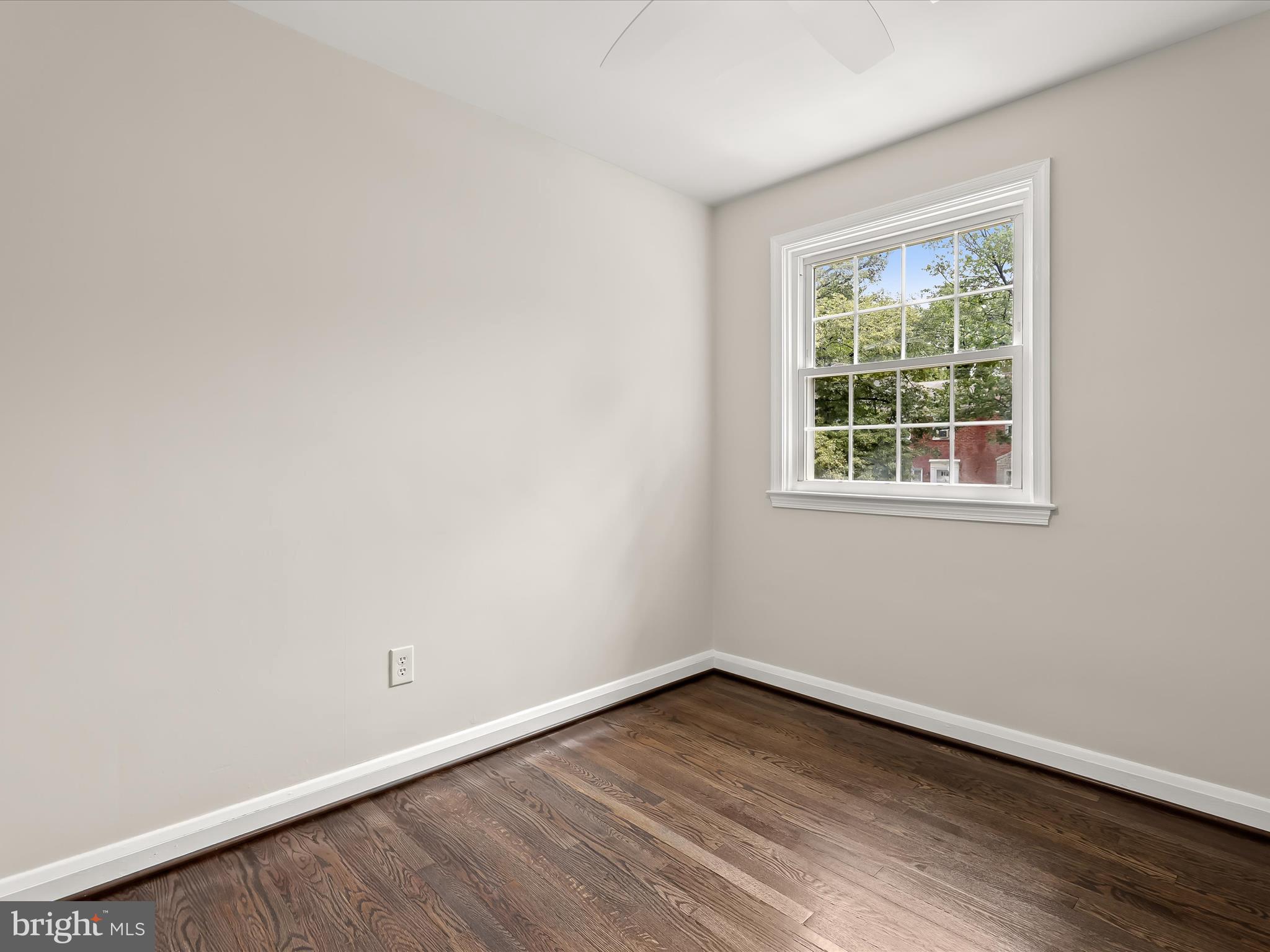 GLEN OAKS - Residential