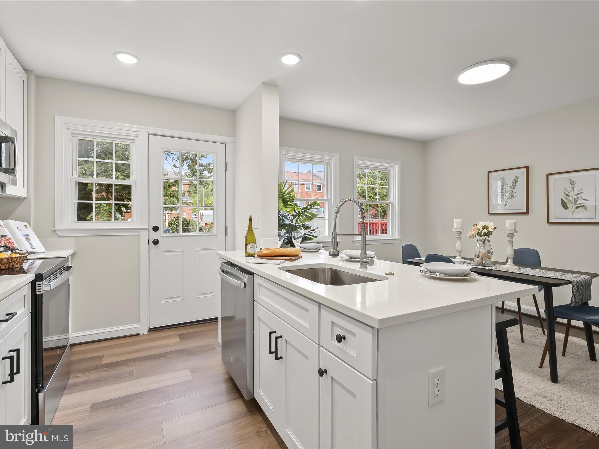 GLEN OAKS - Residential