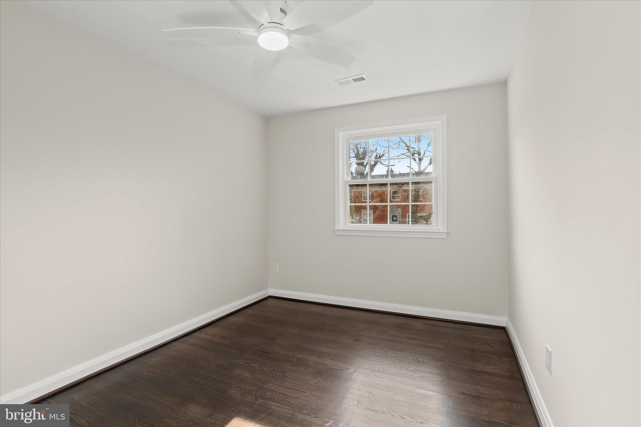 GLEN OAKS - Residential