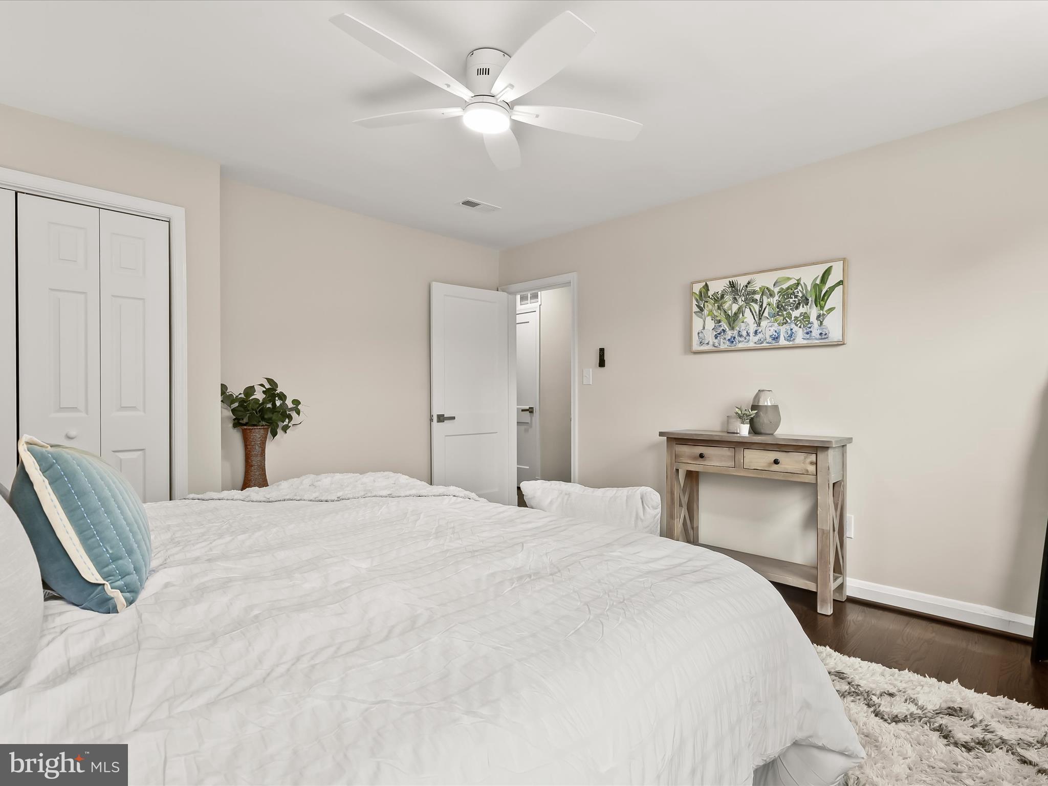 GLEN OAKS - Residential