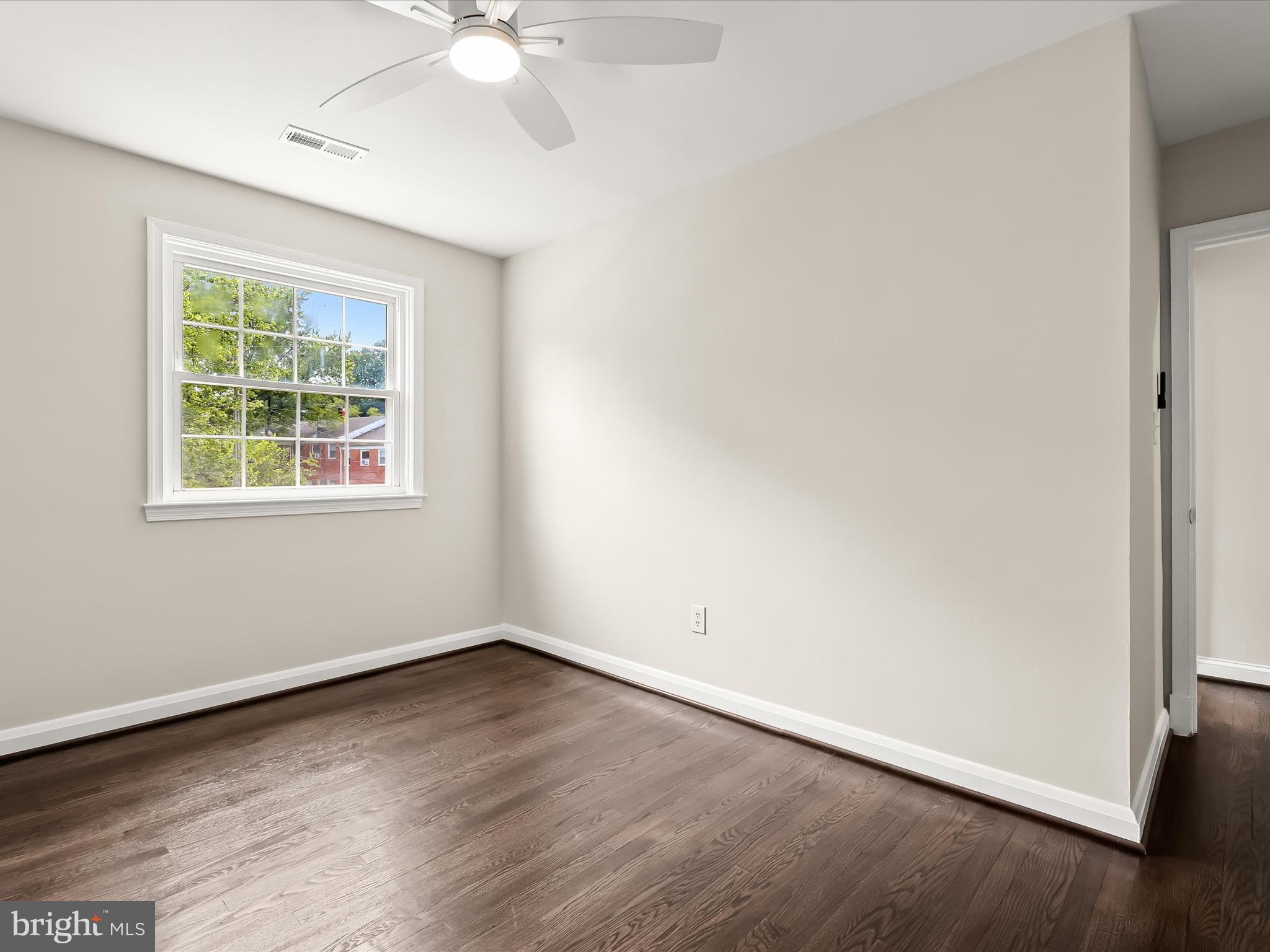 GLEN OAKS - Residential