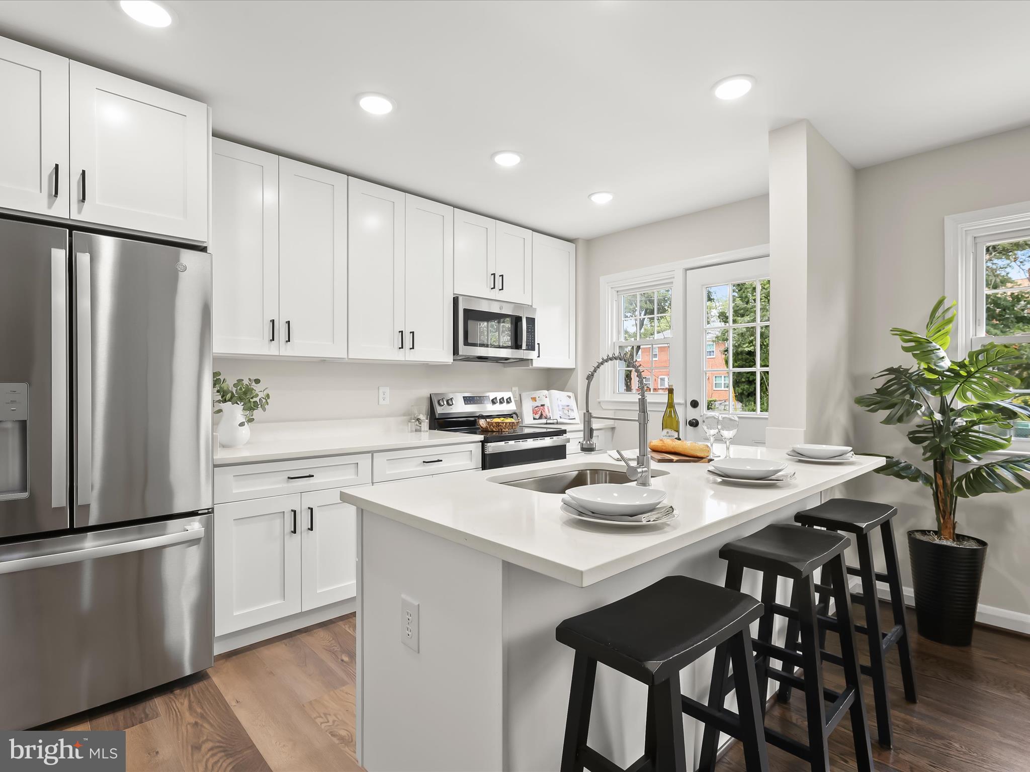 GLEN OAKS - Residential