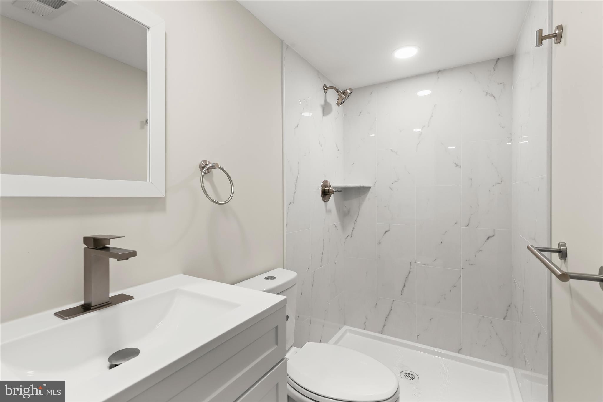 GLEN OAKS - Residential