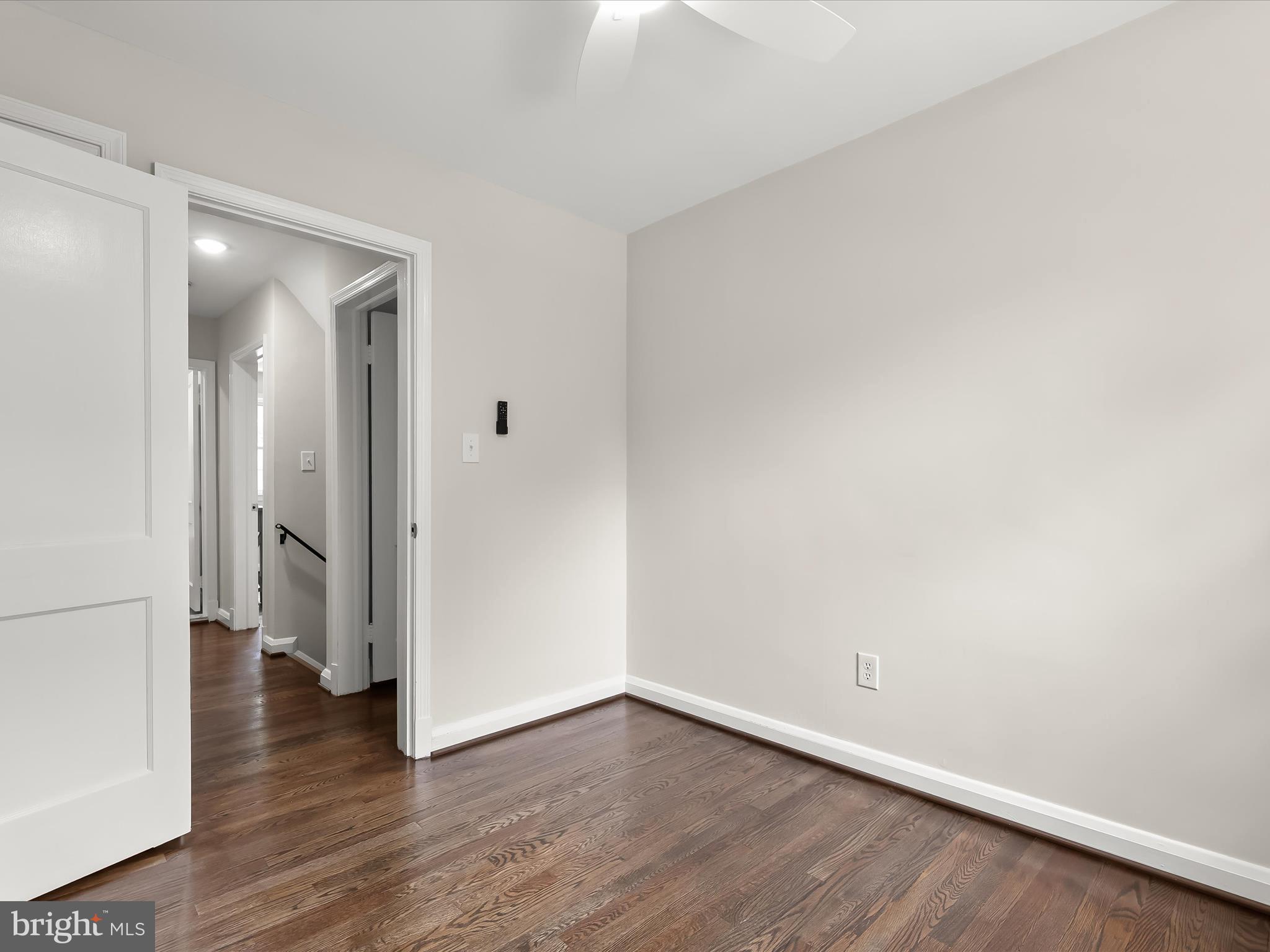 GLEN OAKS - Residential