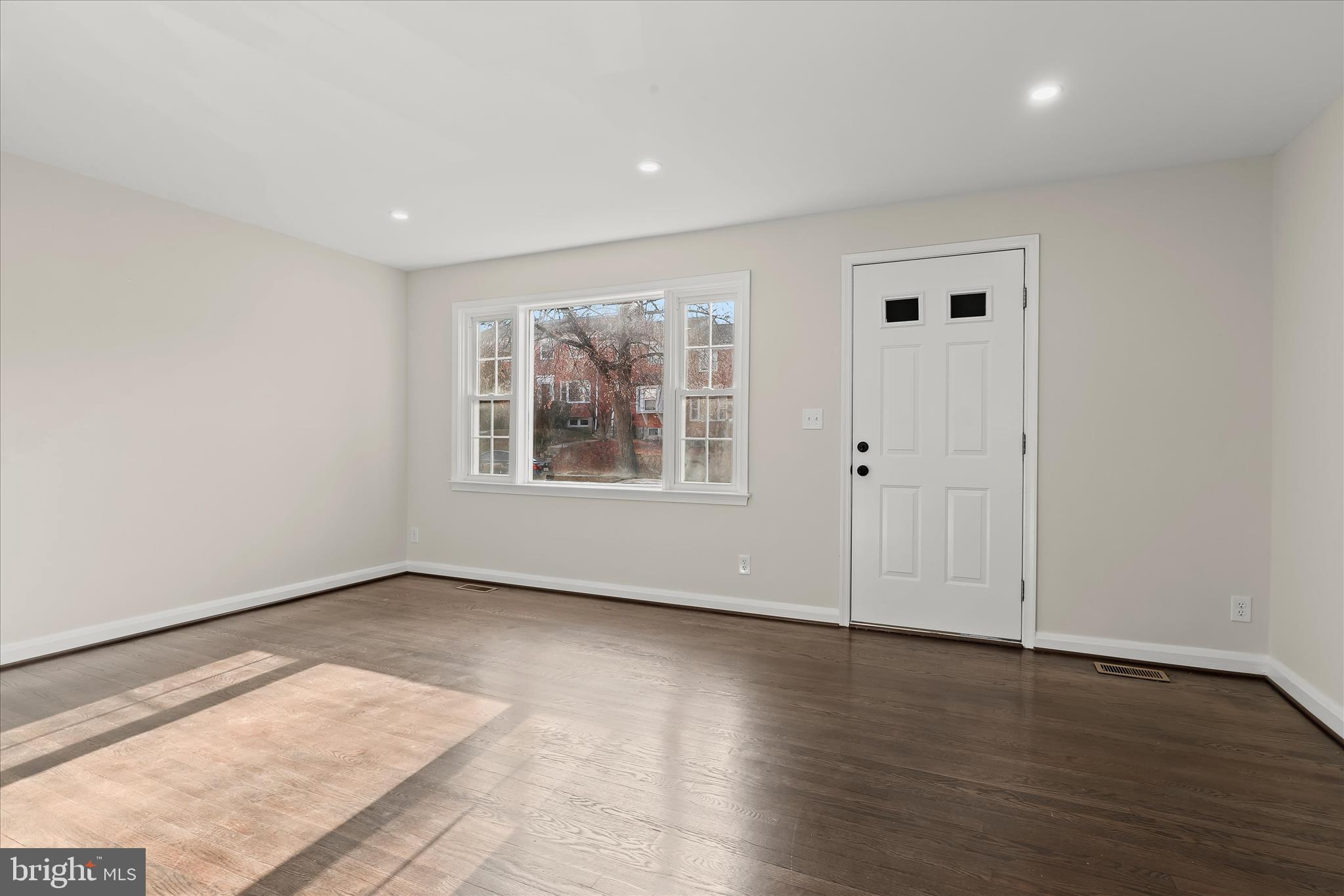 GLEN OAKS - Residential