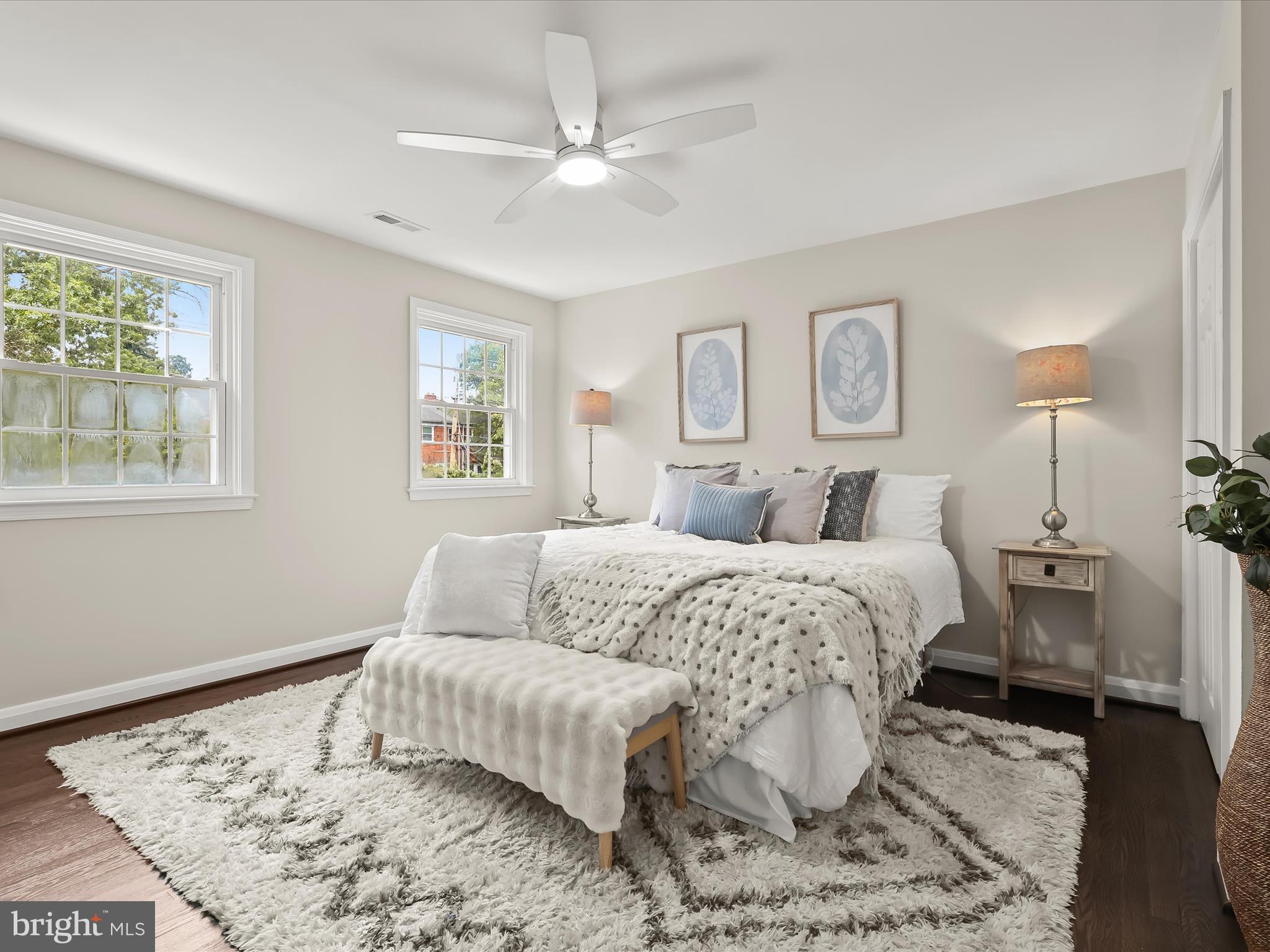 GLEN OAKS - Residential