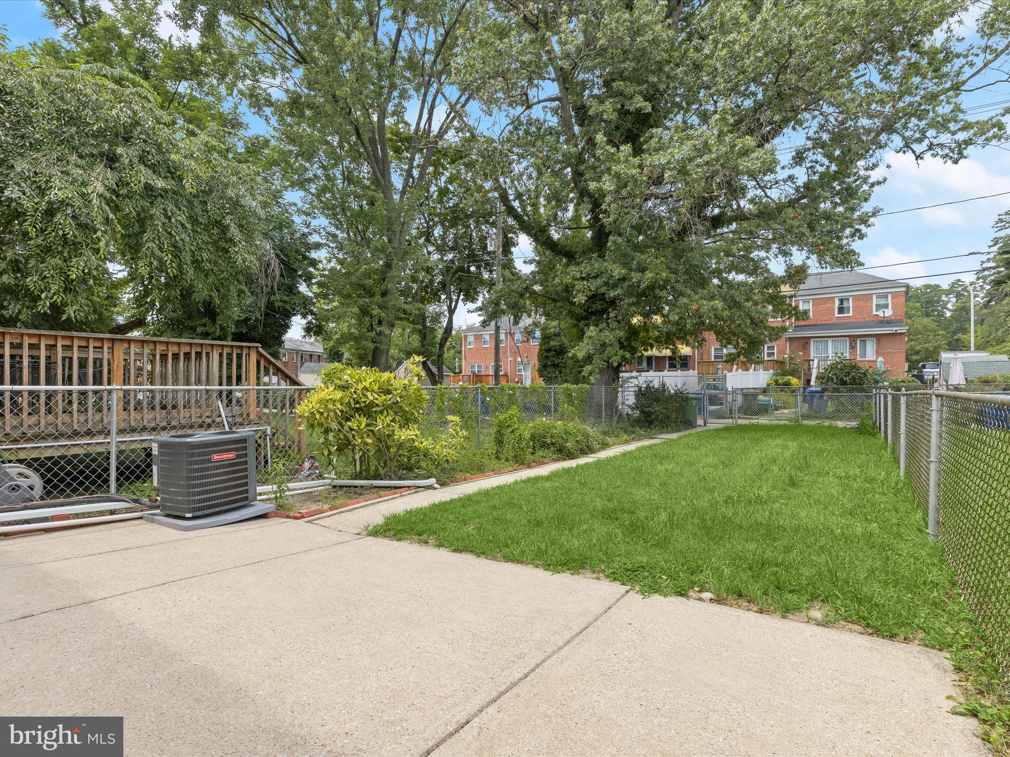 GLEN OAKS - Residential