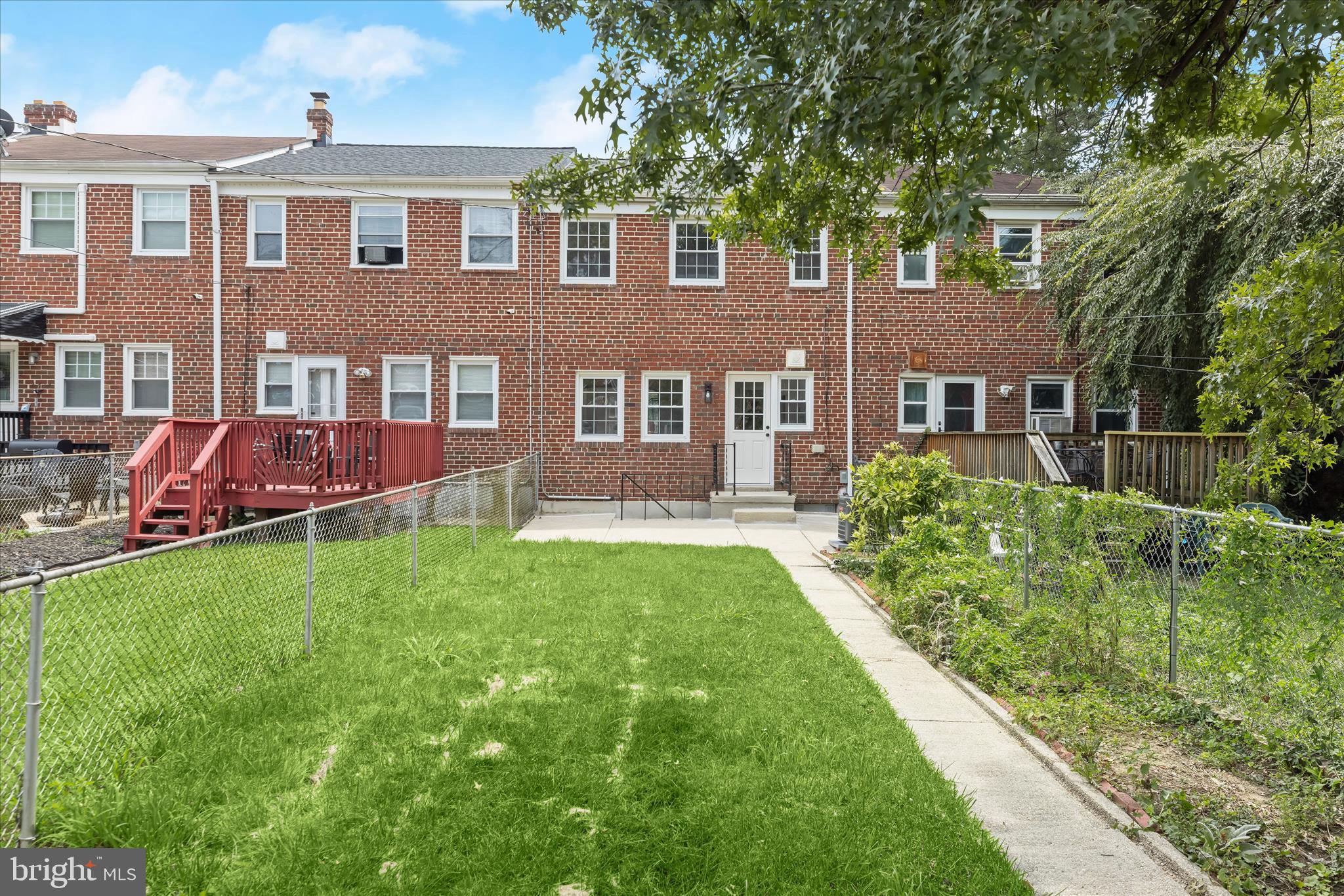 GLEN OAKS - Residential