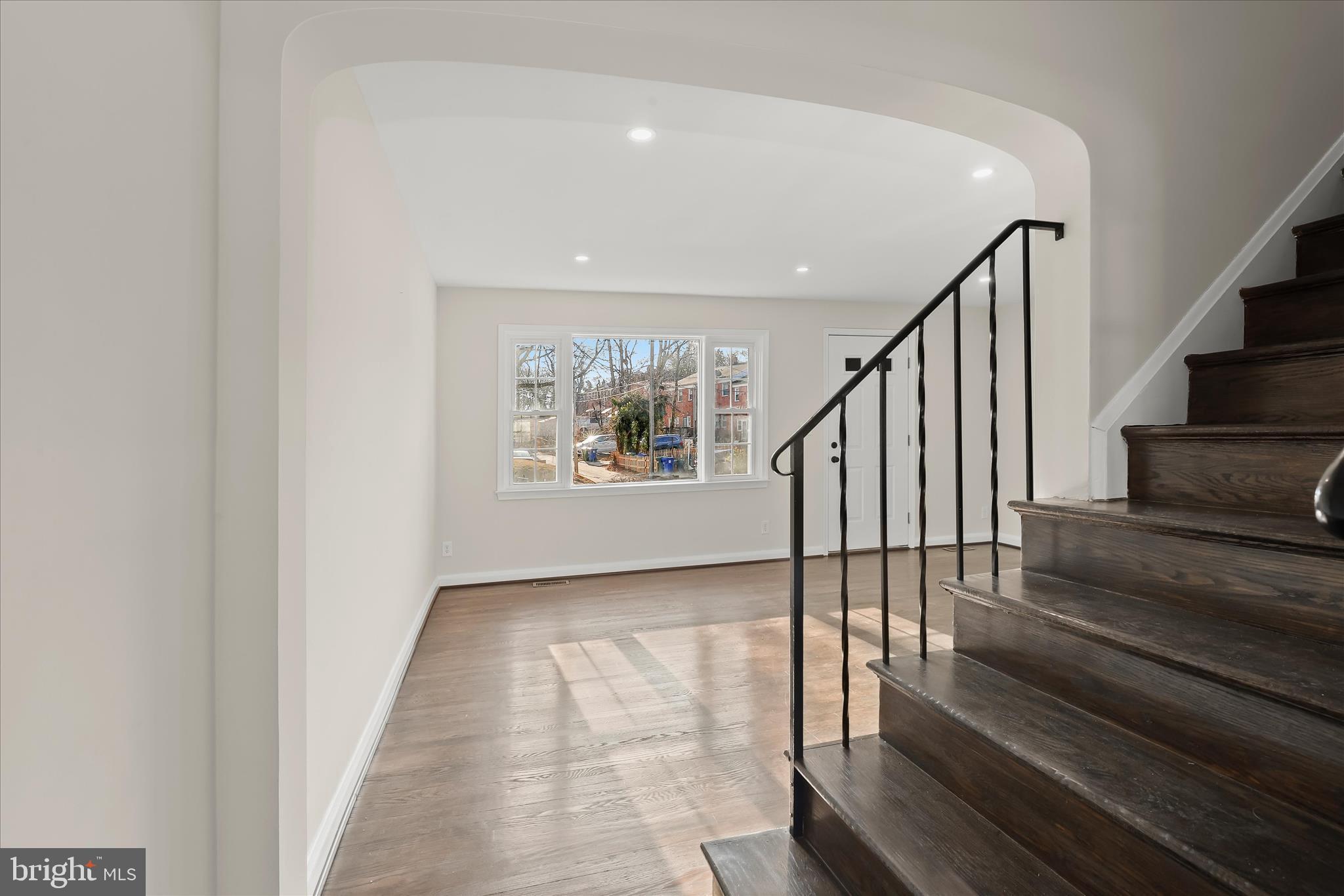 GLEN OAKS - Residential