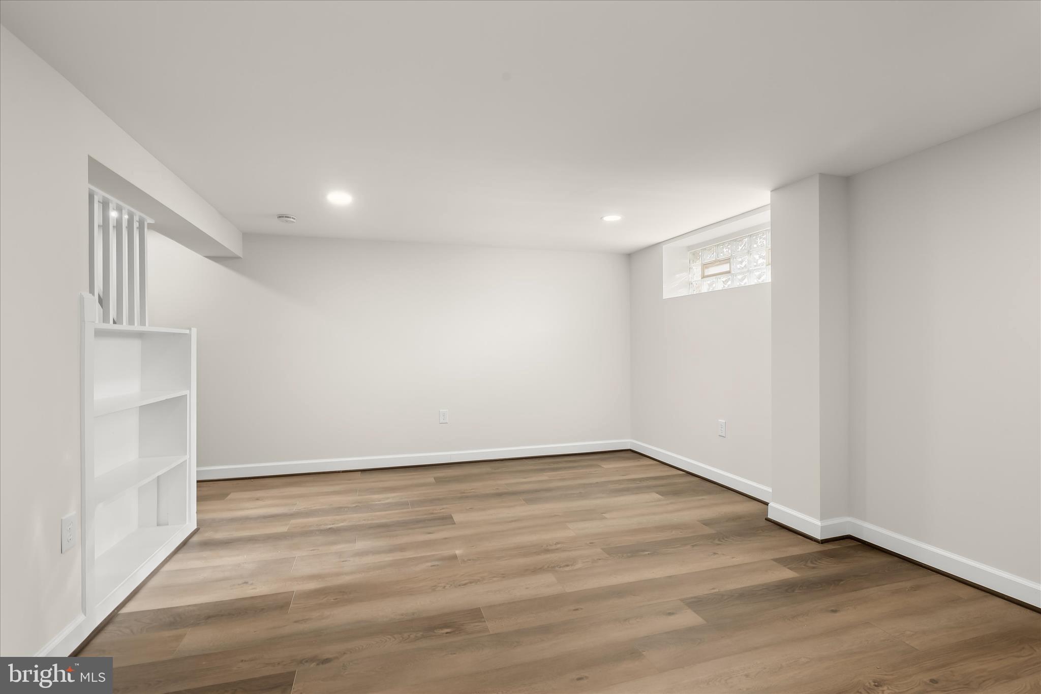 GLEN OAKS - Residential