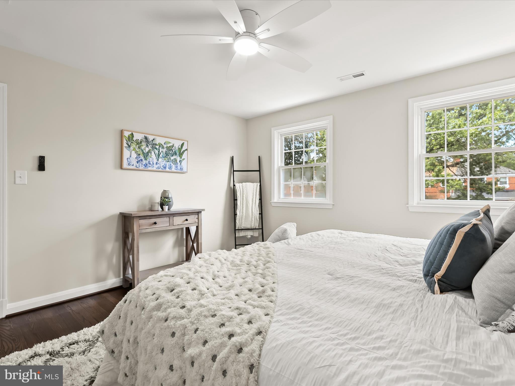 GLEN OAKS - Residential